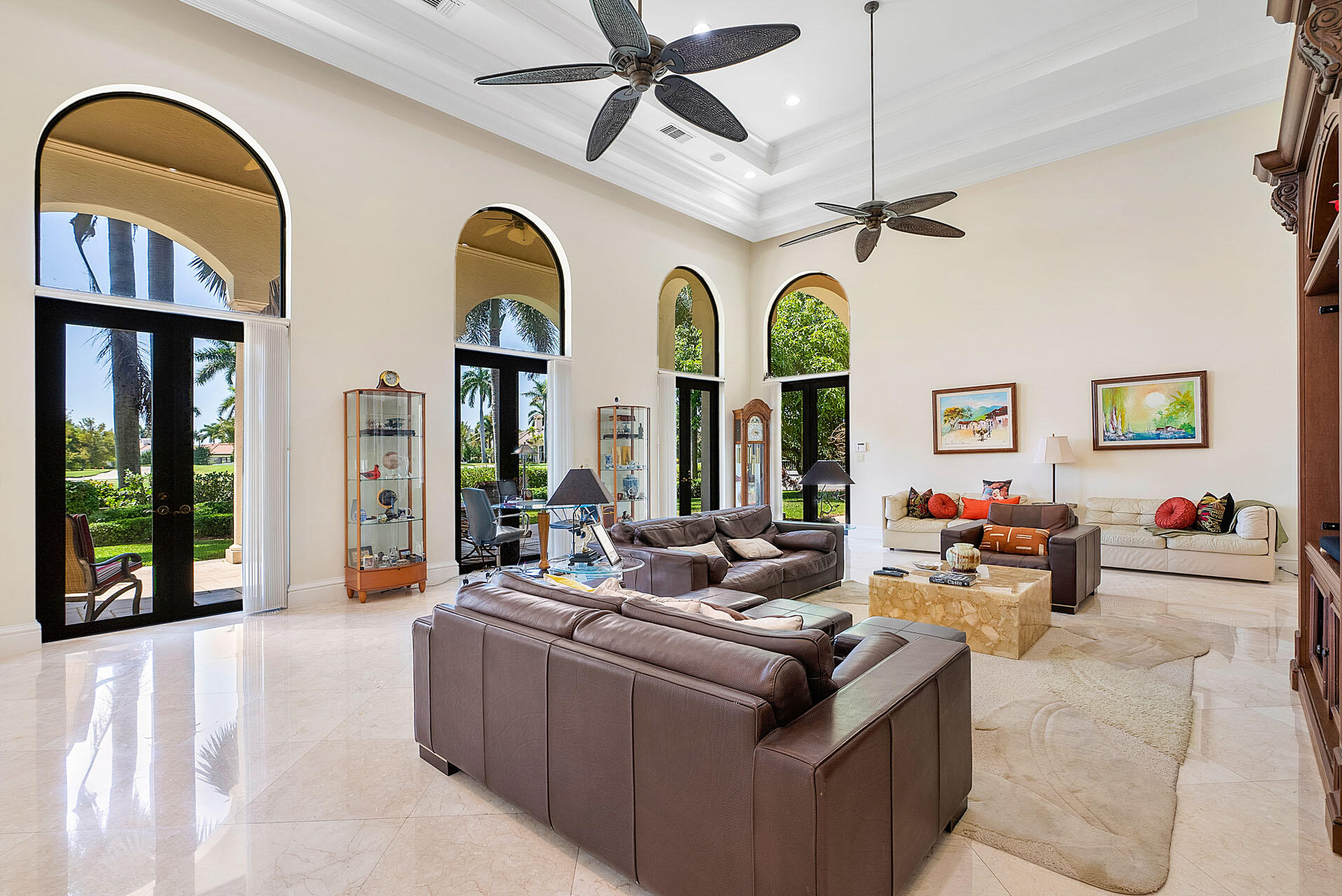 ROYAL PALM YACHT & COUNTRY CLUB - Residential