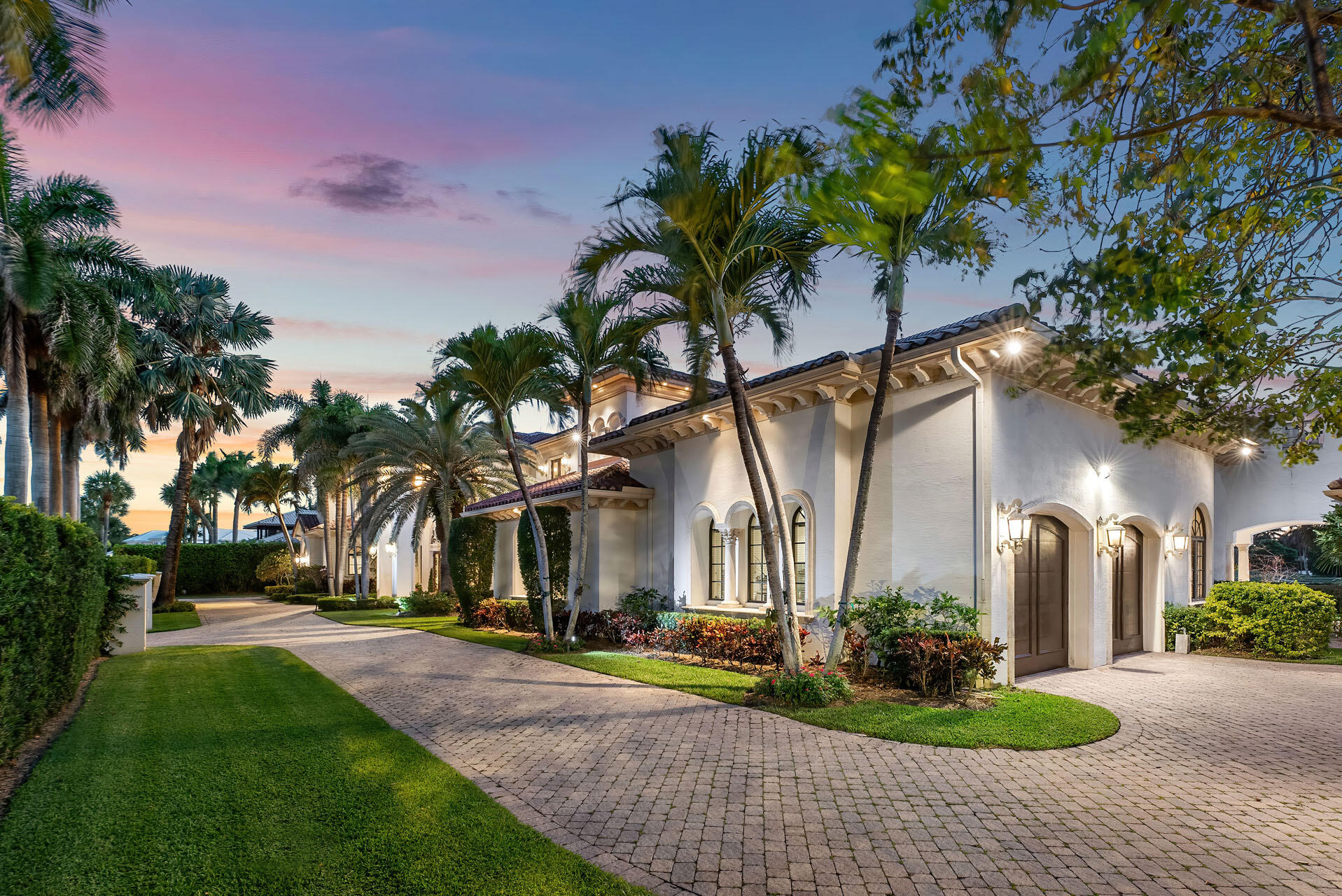 ROYAL PALM YACHT & COUNTRY CLUB - Residential