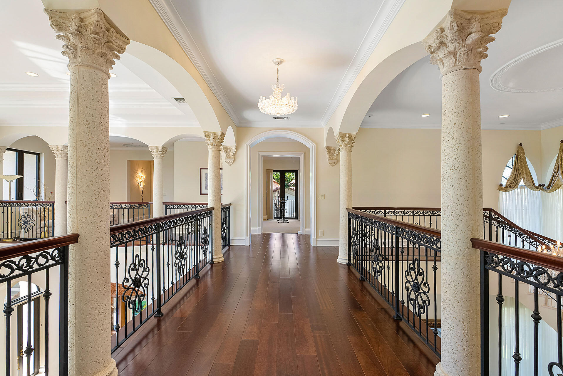 ROYAL PALM YACHT & COUNTRY CLUB - Residential