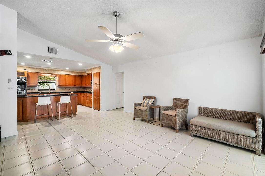 Pine Ridge 112-37 B - Residential