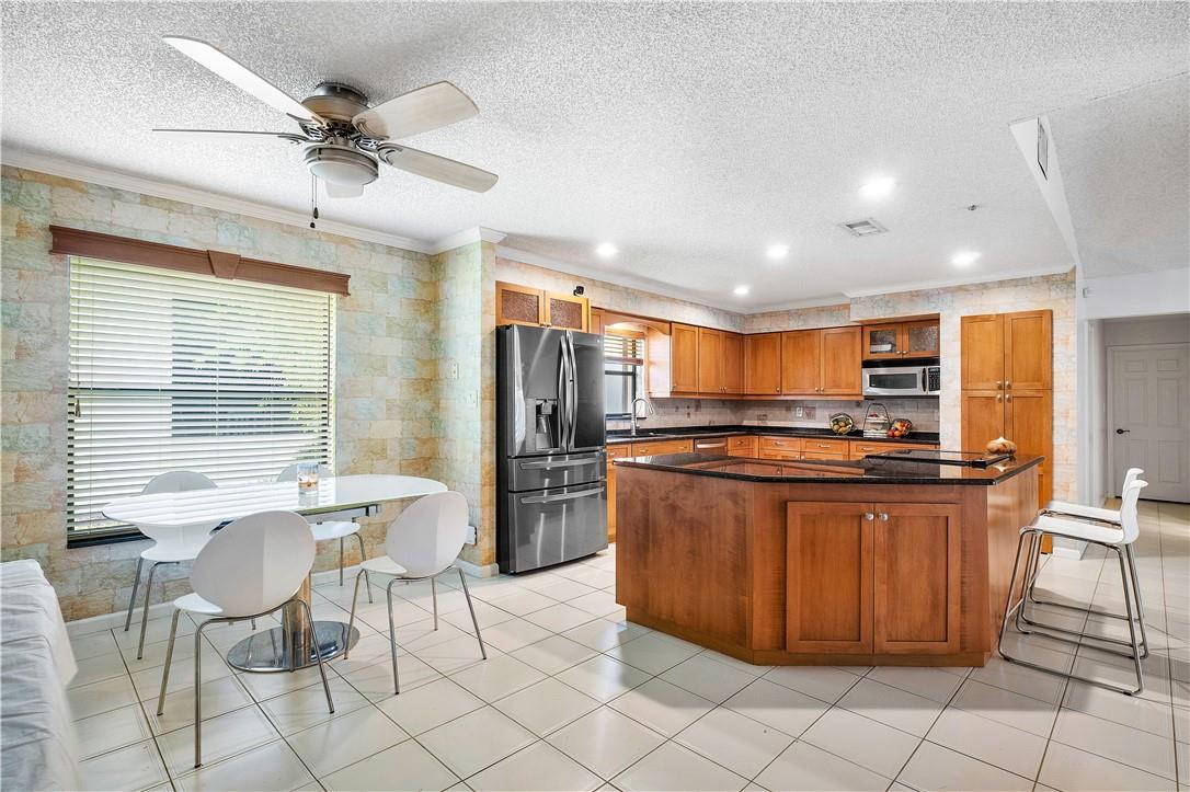 Pine Ridge 112-37 B - Residential