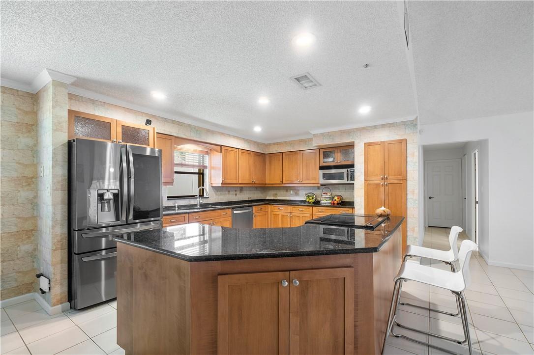 Pine Ridge 112-37 B - Residential