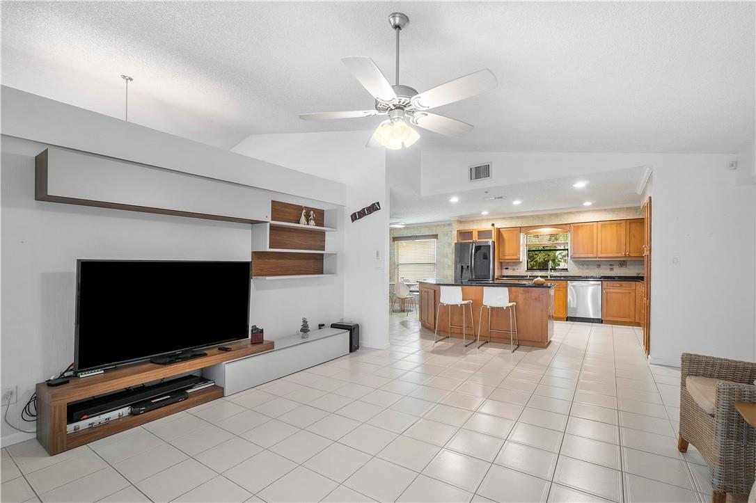 Pine Ridge 112-37 B - Residential