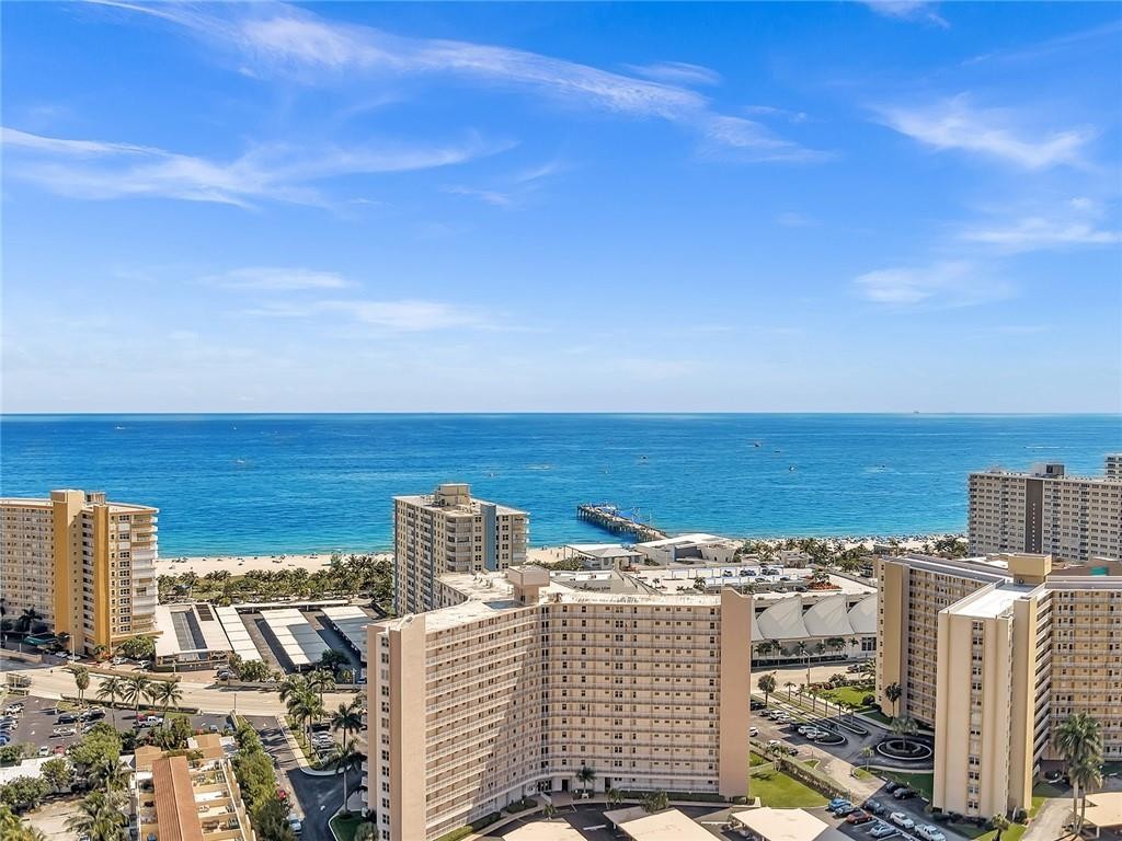 NASSAU HOUSE CONDOMINIUM - Residential