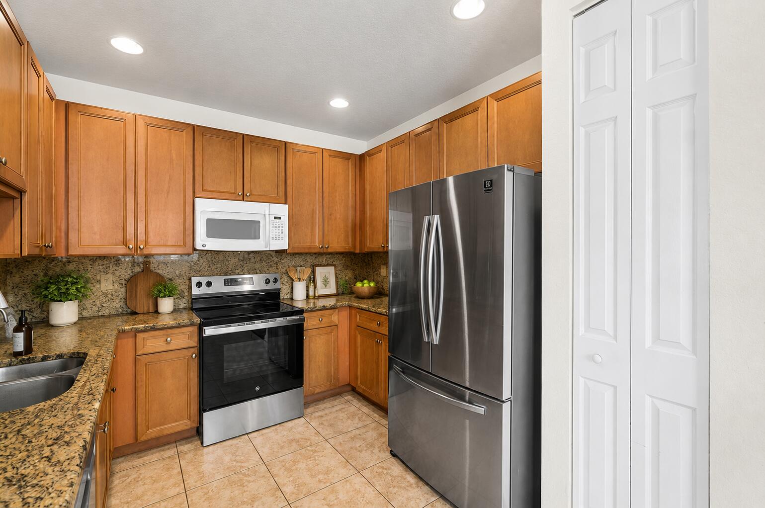 DREXEL PARK TOWNHOMES I CONDO - Residential