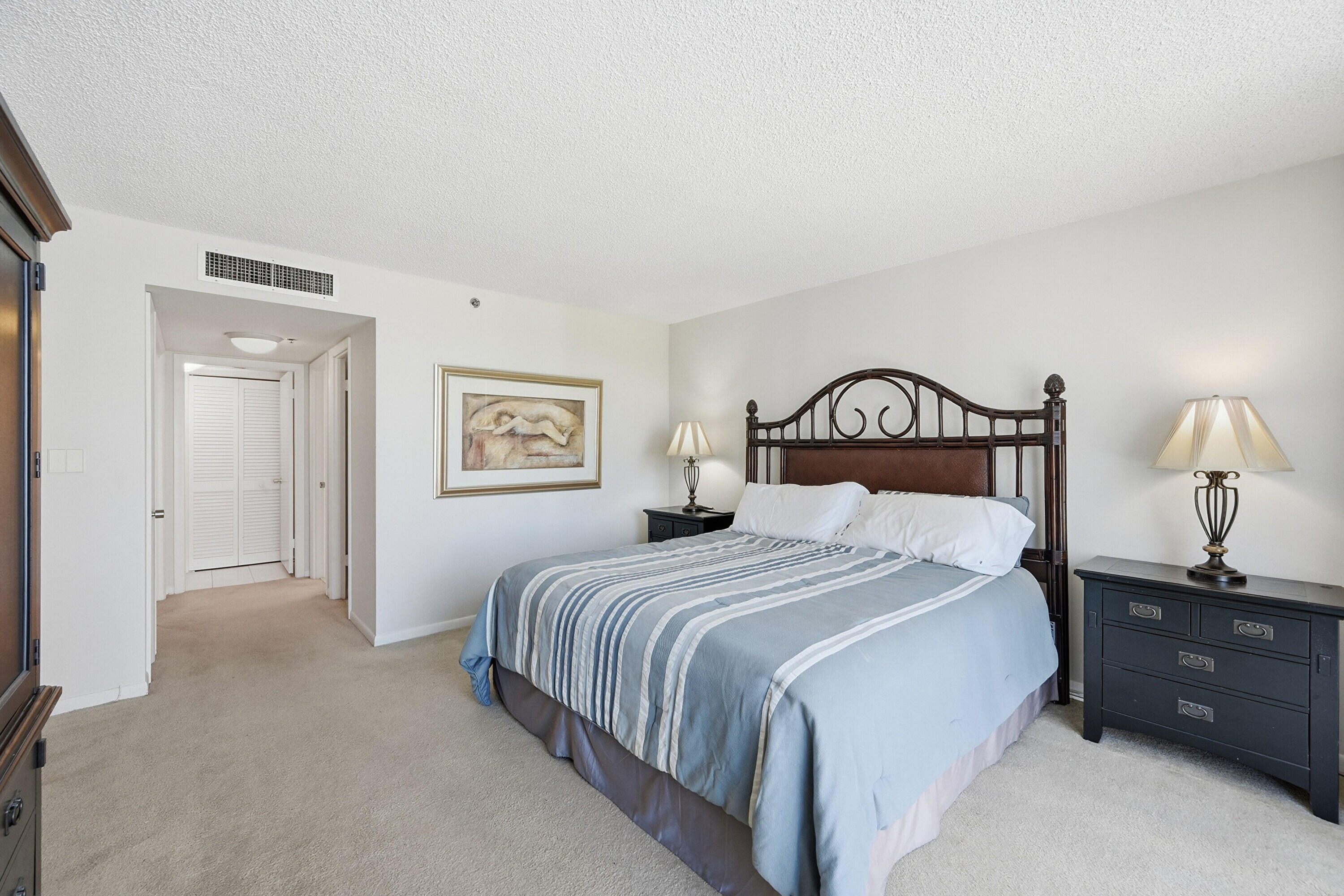 ABERDEEN ARMS CONDO - Residential