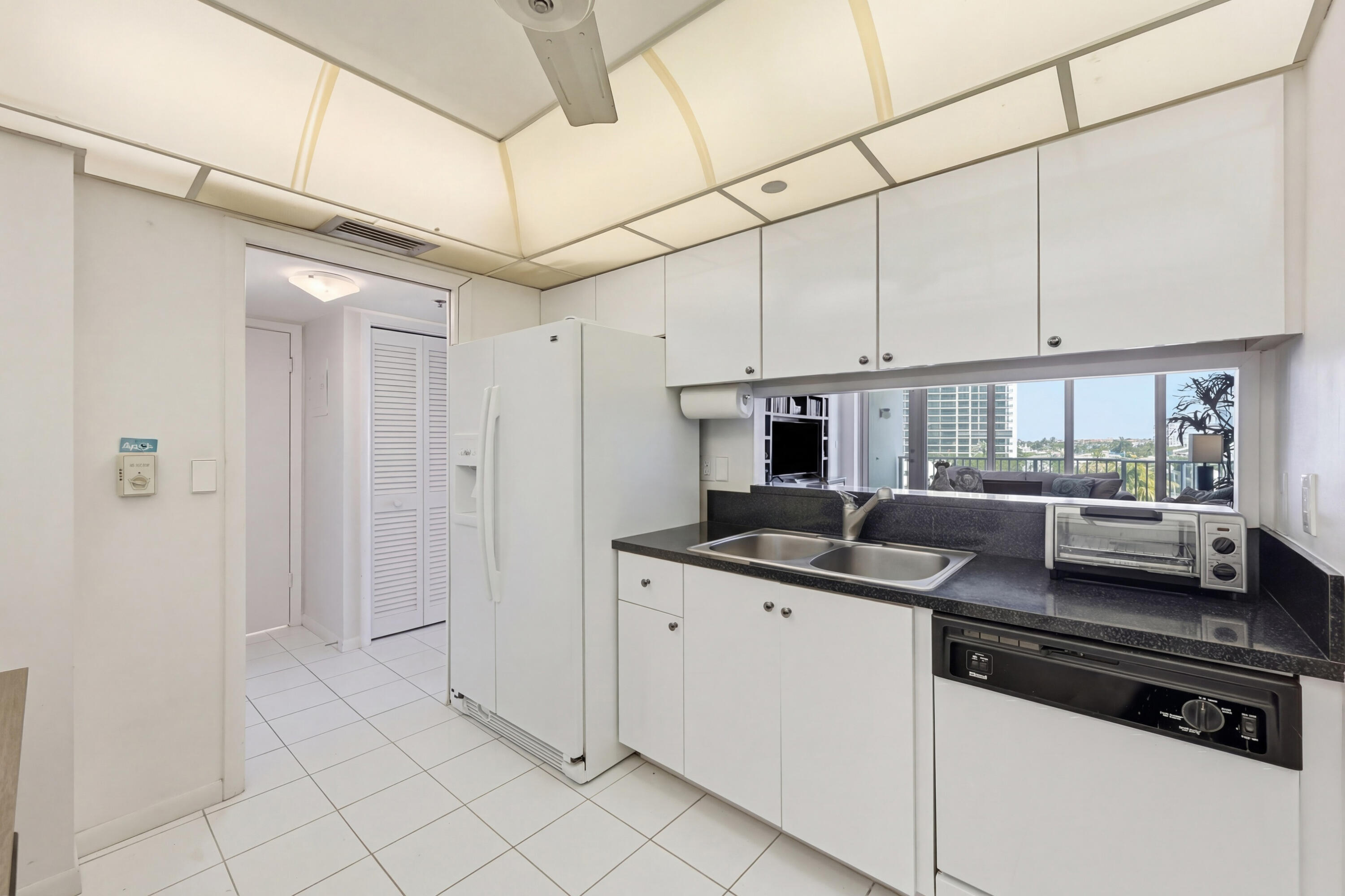 ABERDEEN ARMS CONDO - Residential