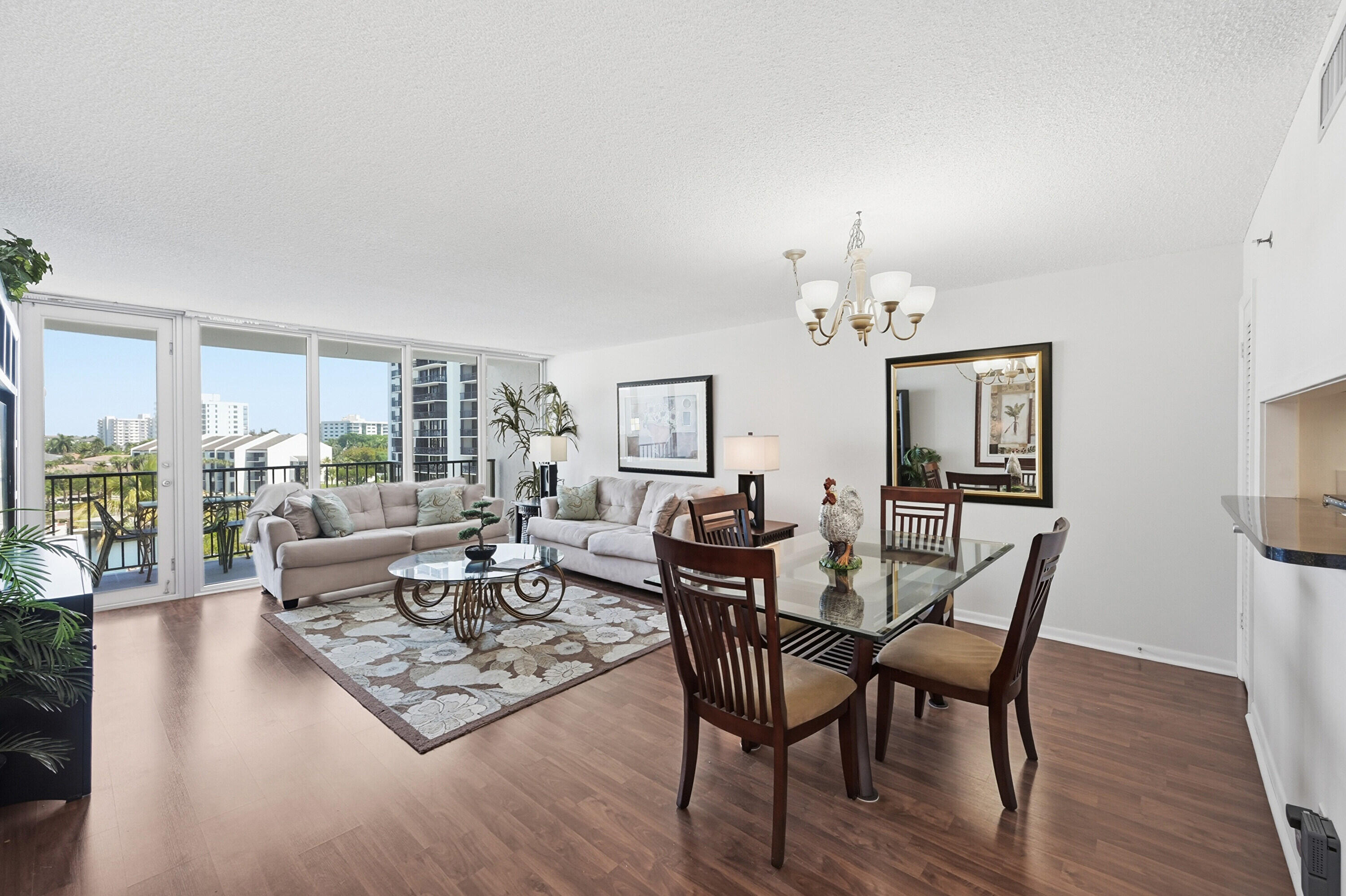 ABERDEEN ARMS CONDO - Residential