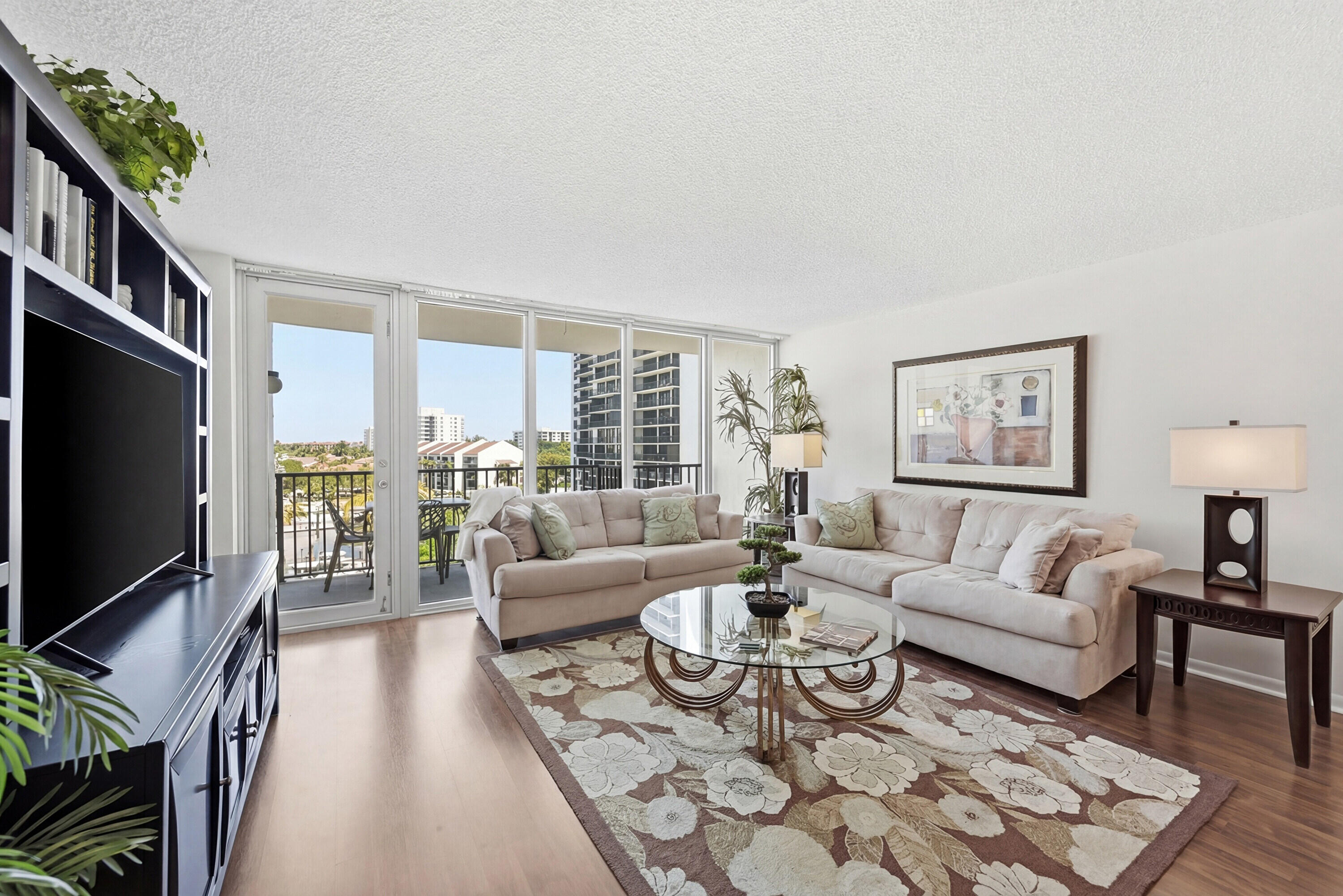 ABERDEEN ARMS CONDO - Residential