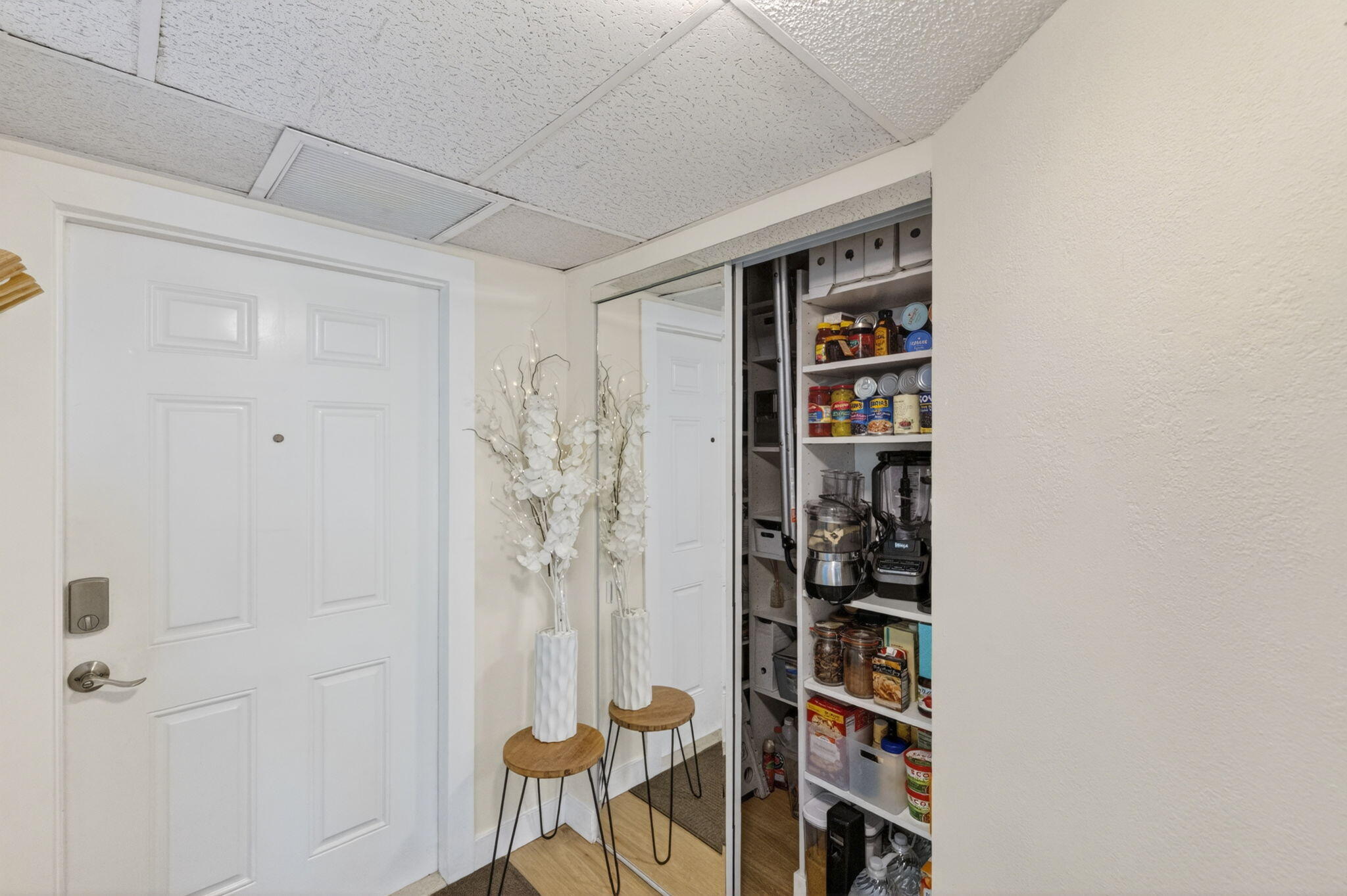 LIME BAY CONDOMINIUM 1 - Residential