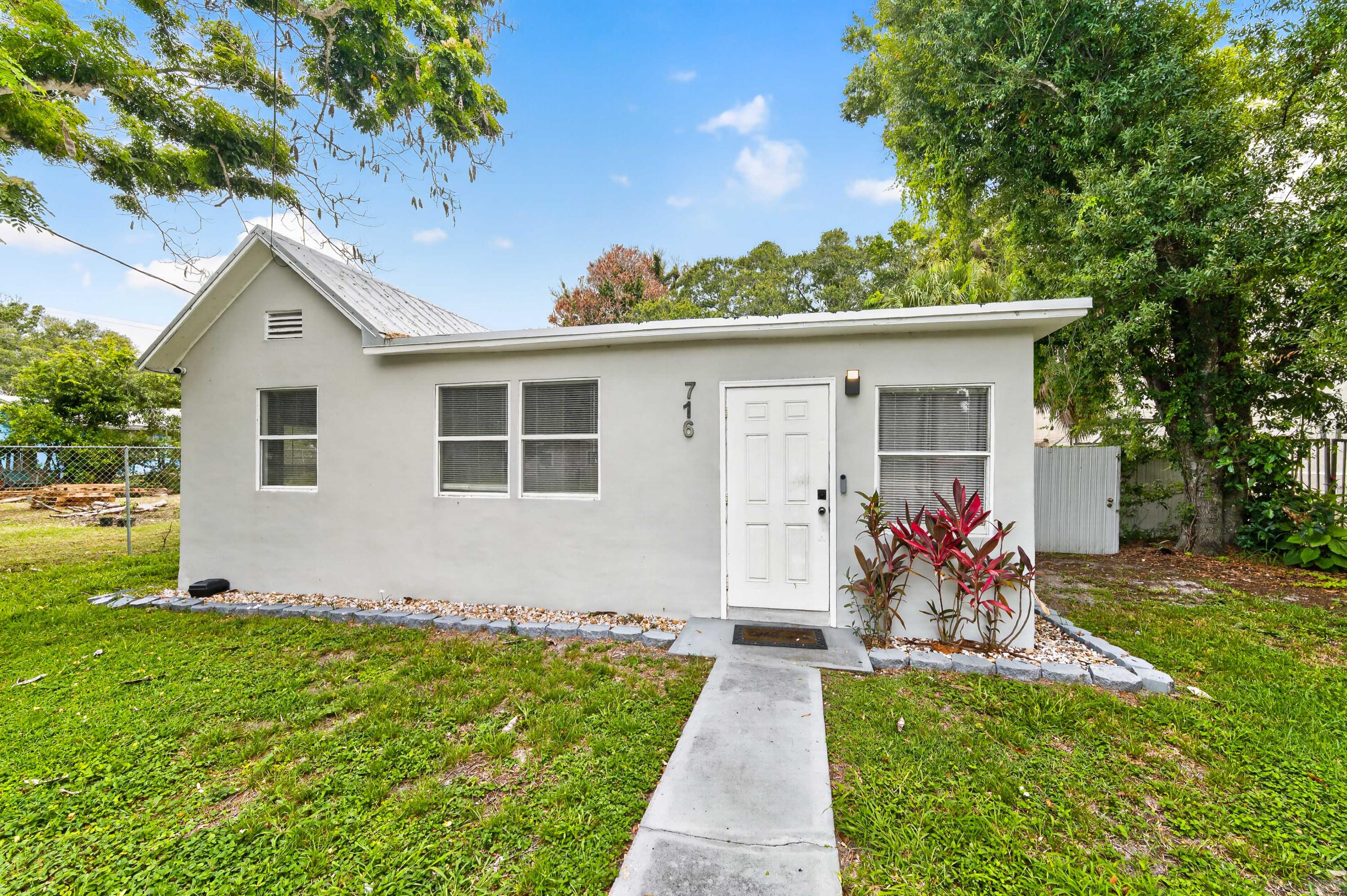 PARKWAY PLACE - Residential