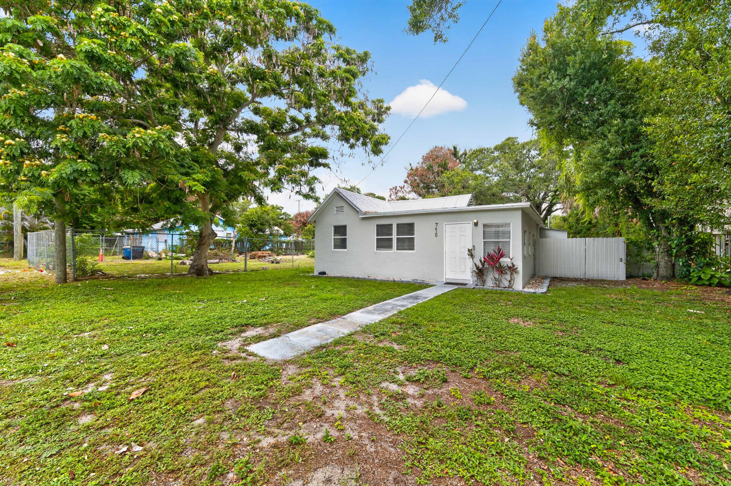 PARKWAY PLACE - Residential