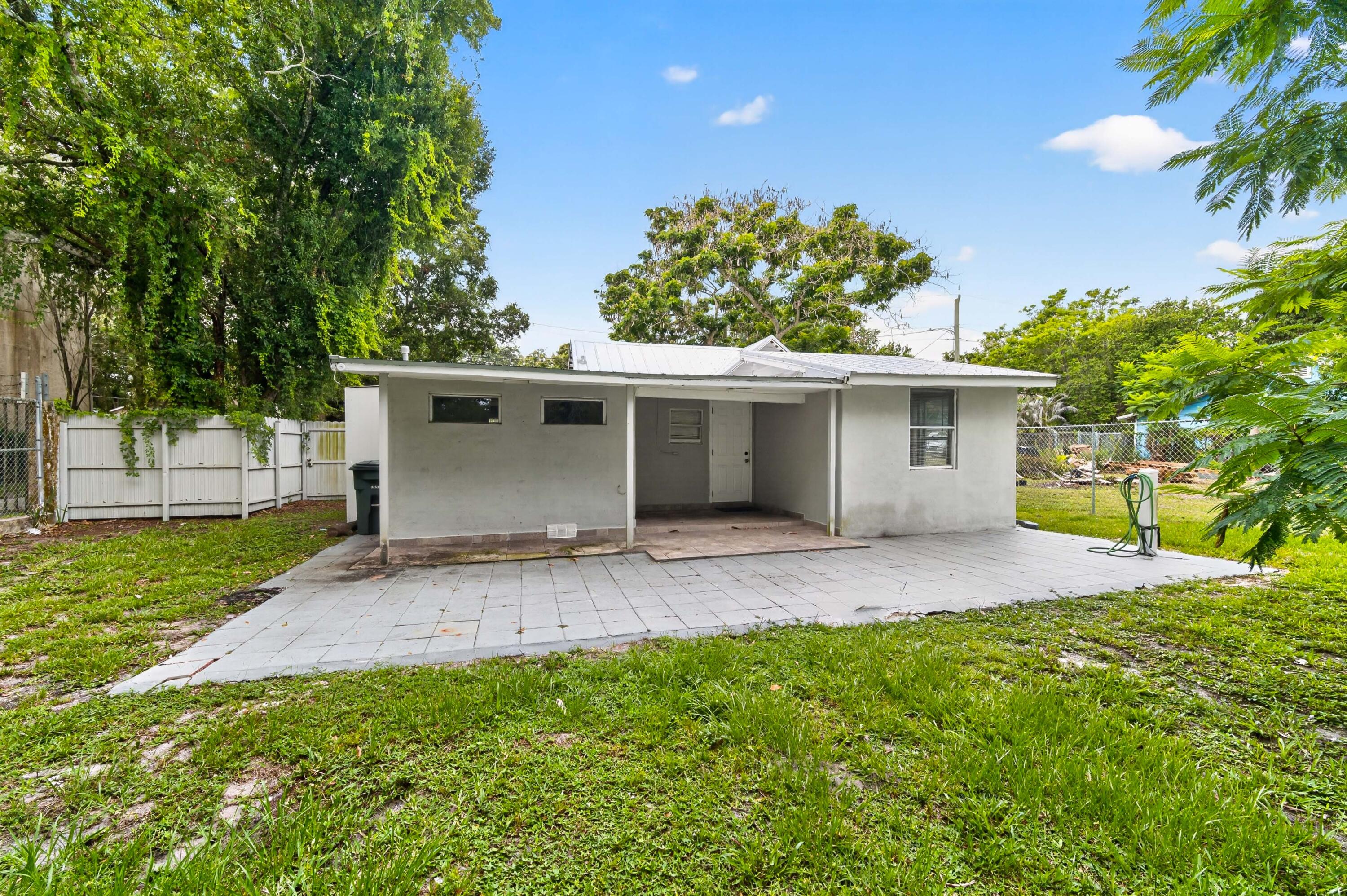 PARKWAY PLACE - Residential