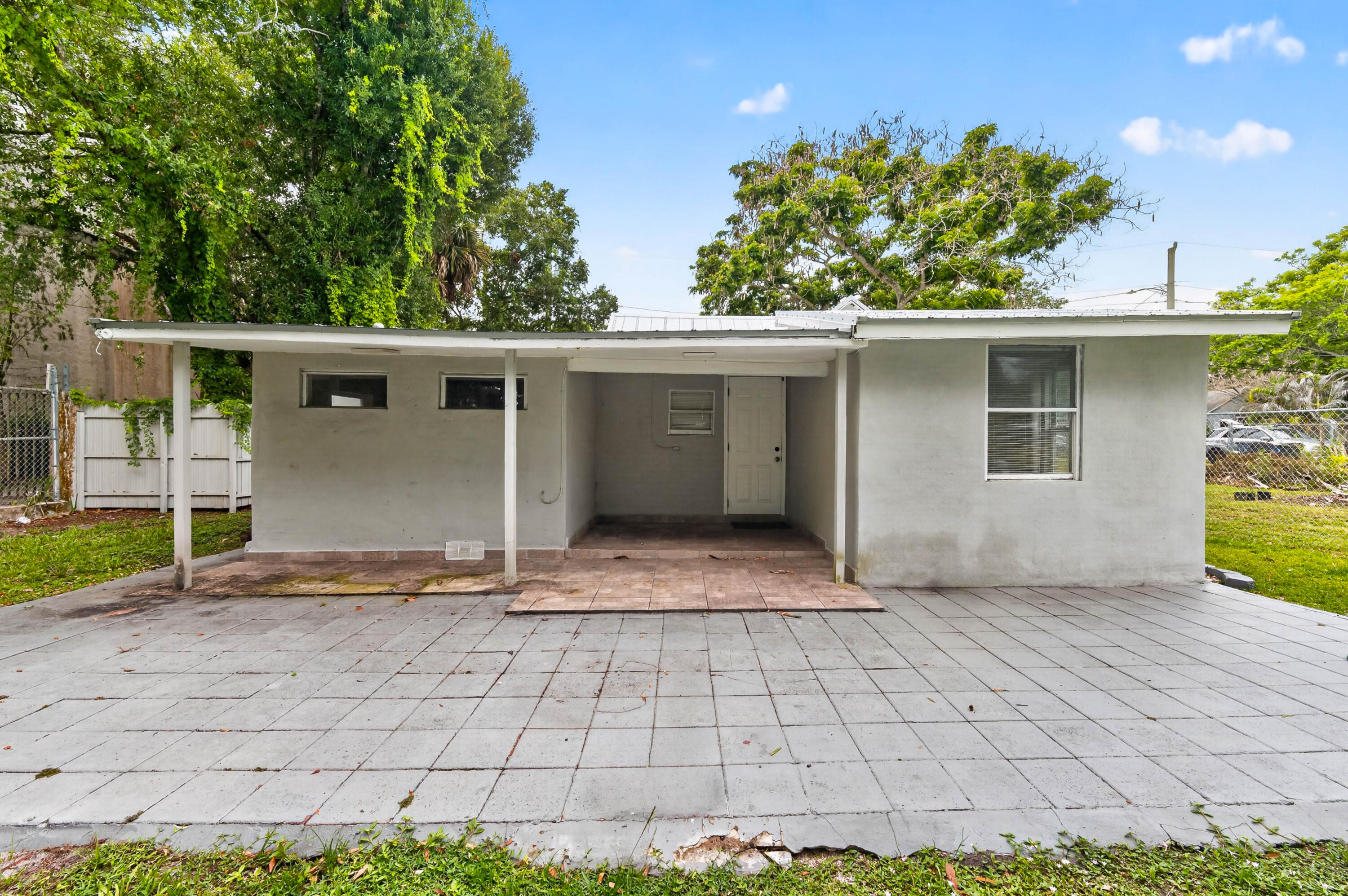 PARKWAY PLACE - Residential