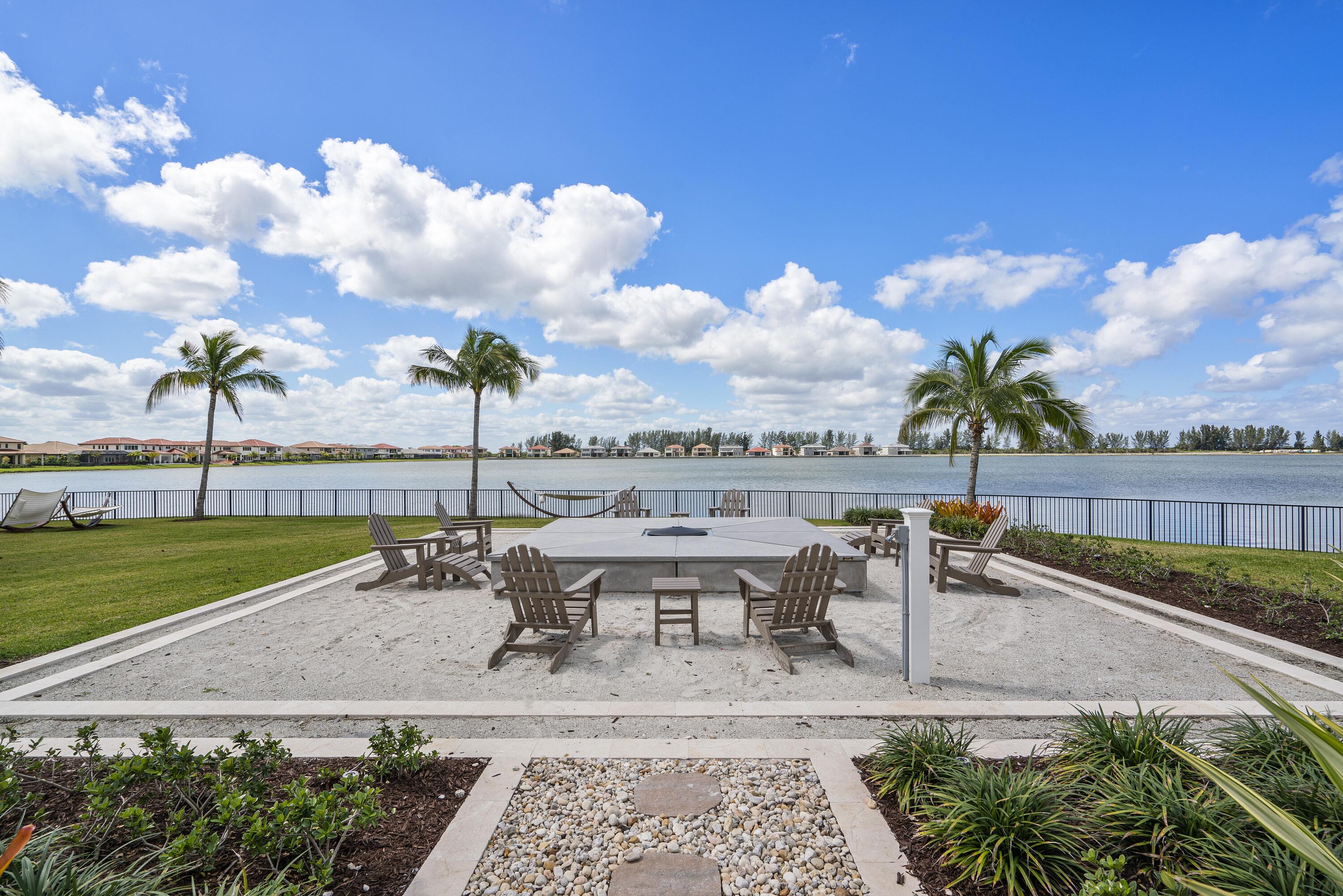 PARKLAND BAY - Residential