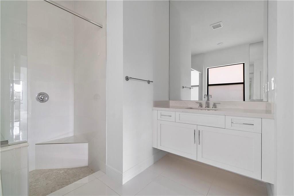 PARKLAND BAY - Residential