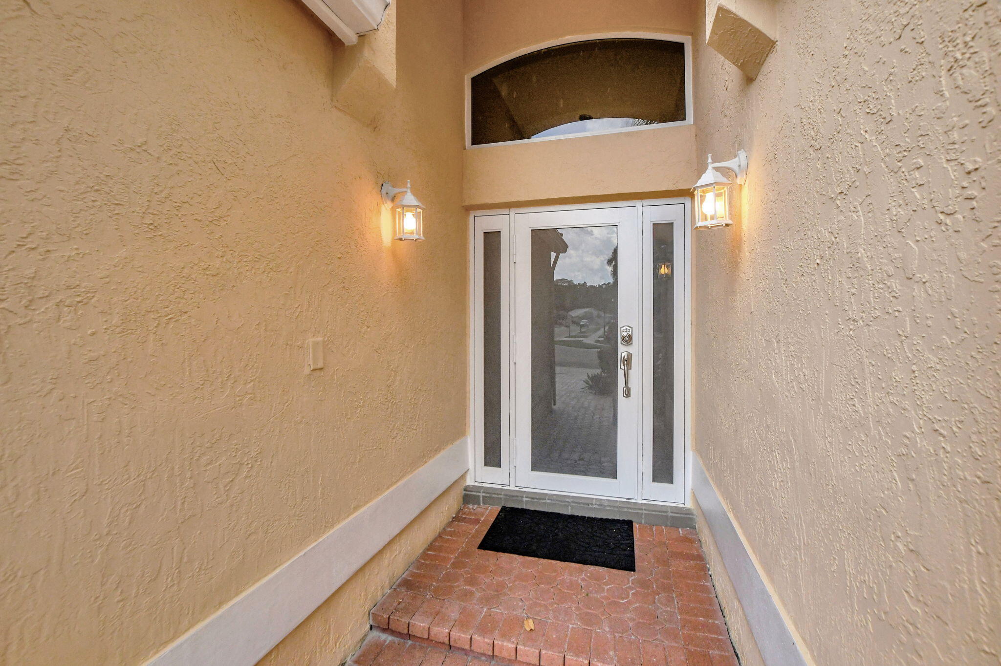 BOCA PINES 2 - Residential Lease
