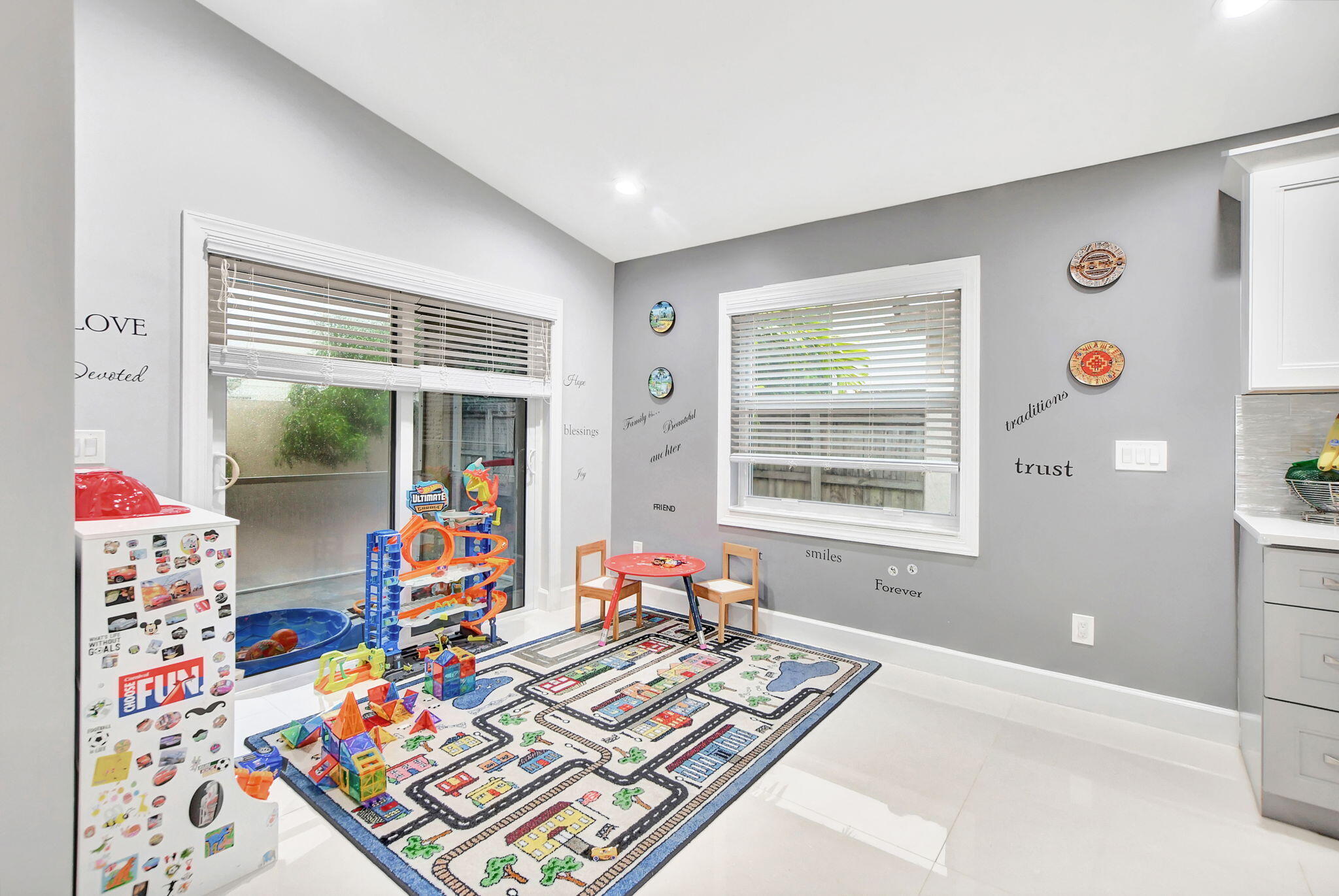 BOCA PINES 2 - Residential Lease