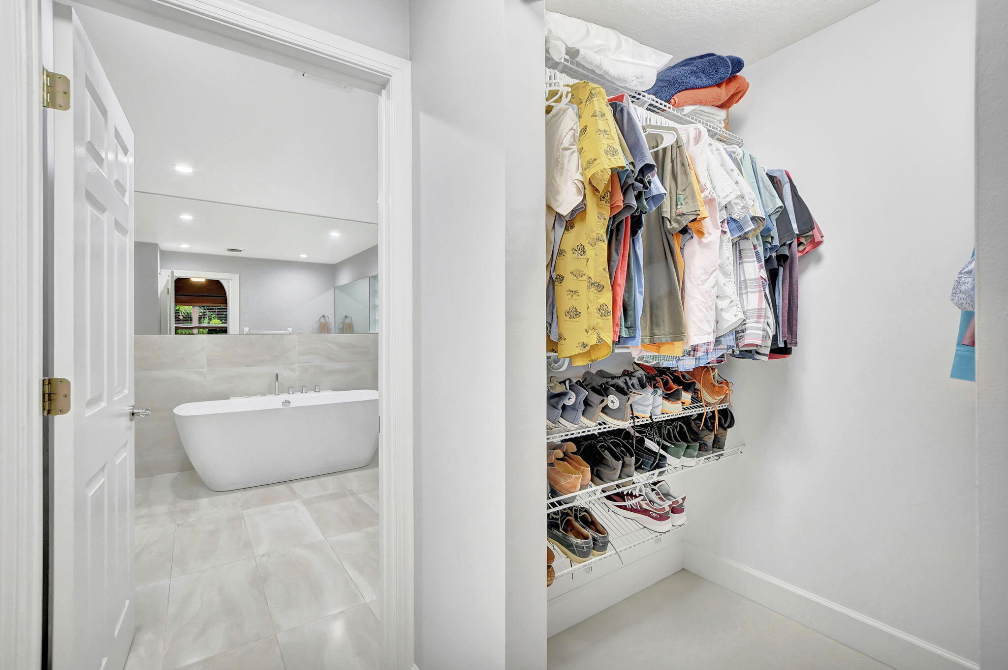 BOCA PINES 2 - Residential Lease