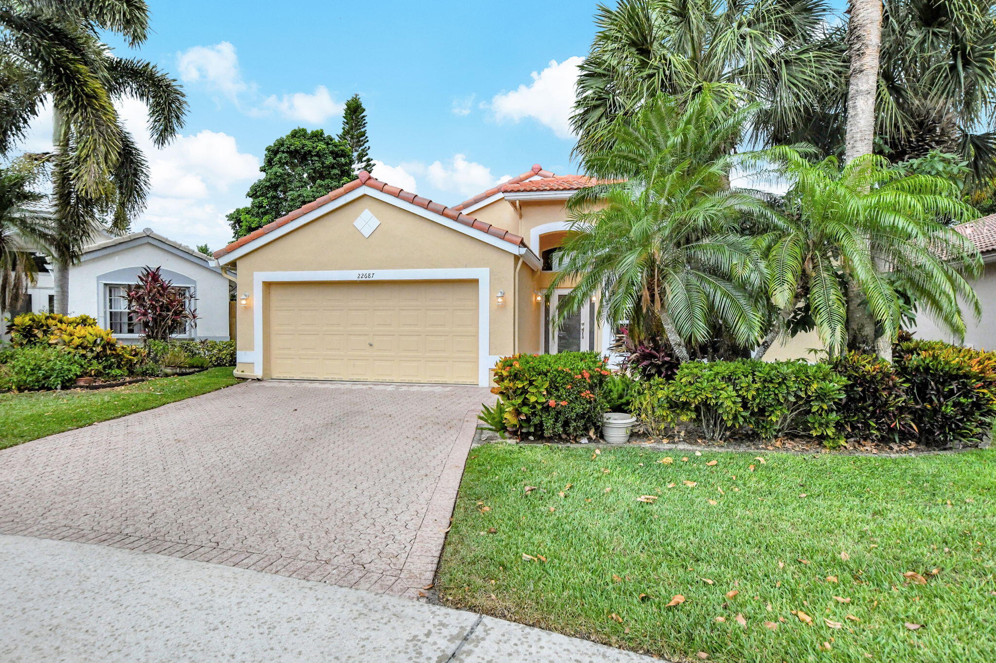BOCA PINES 2 - Residential Lease