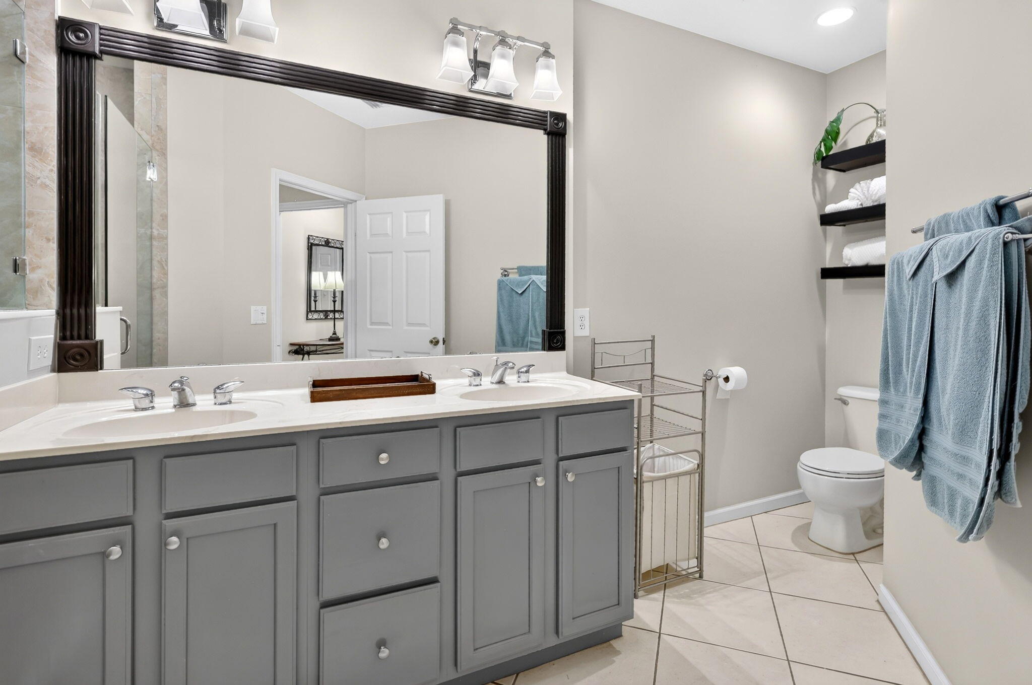 CASTLE PINES CONDOMINIUM - Residential