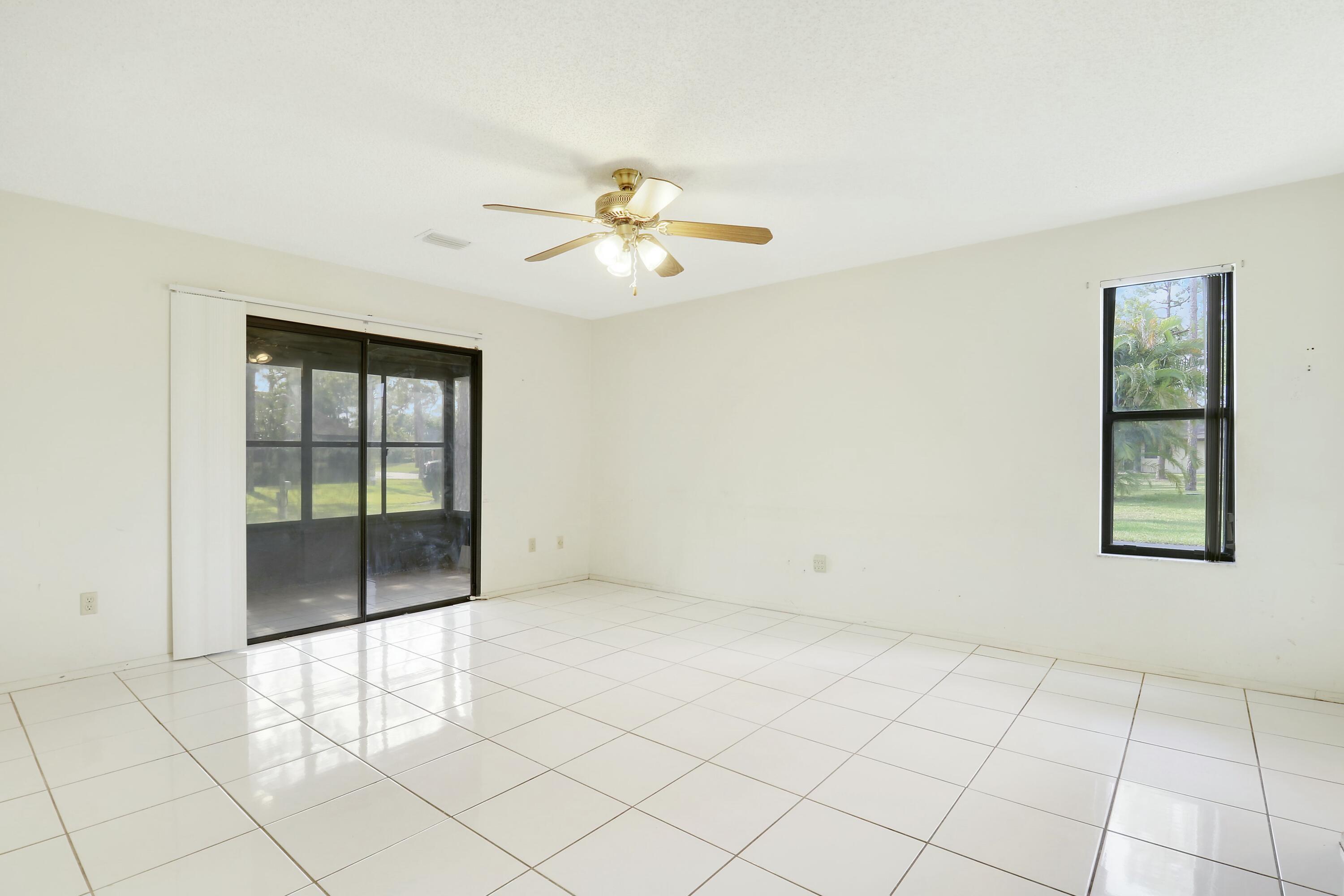 STRATHMORE GATE I UNIT TWO - Residential