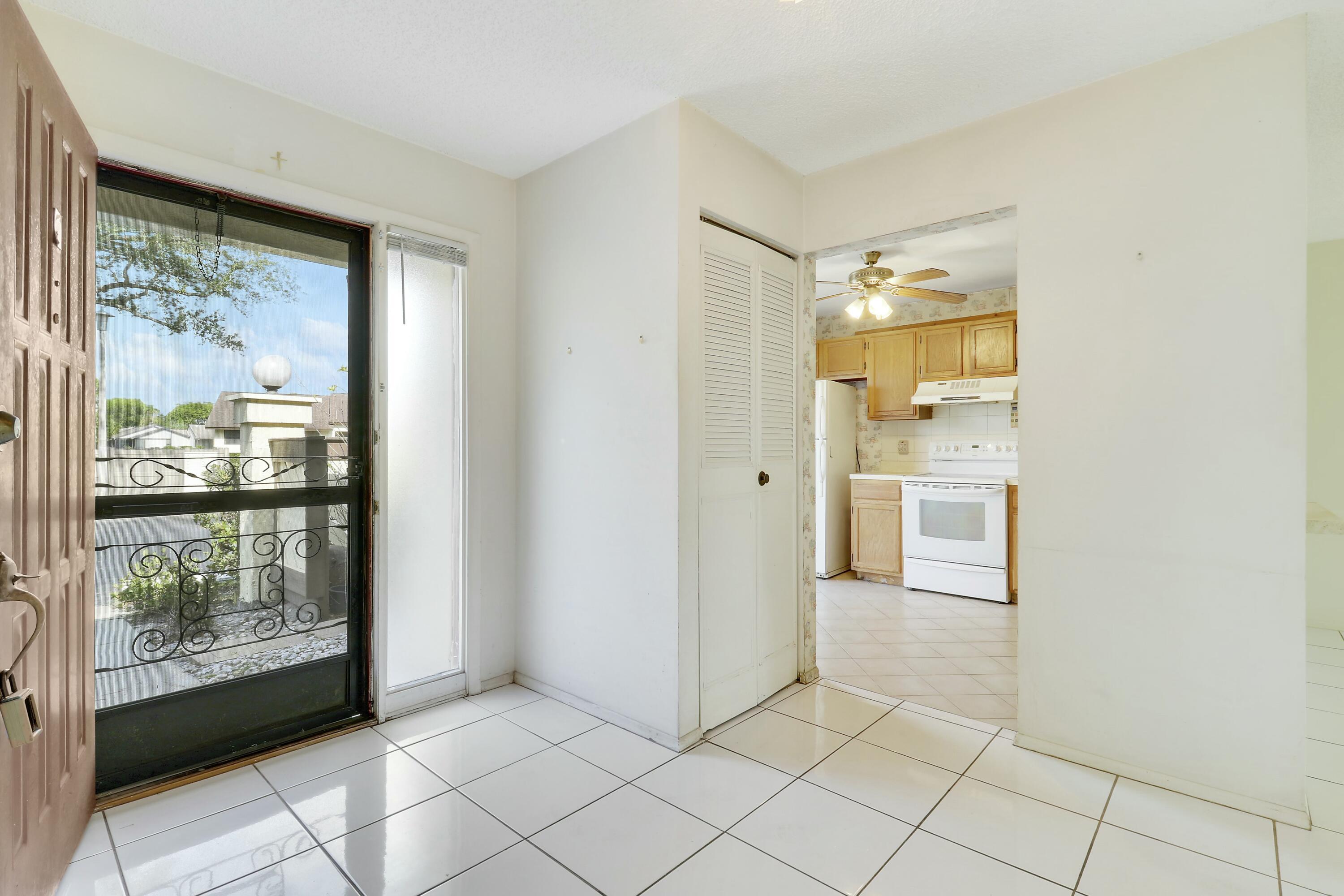STRATHMORE GATE I UNIT TWO - Residential