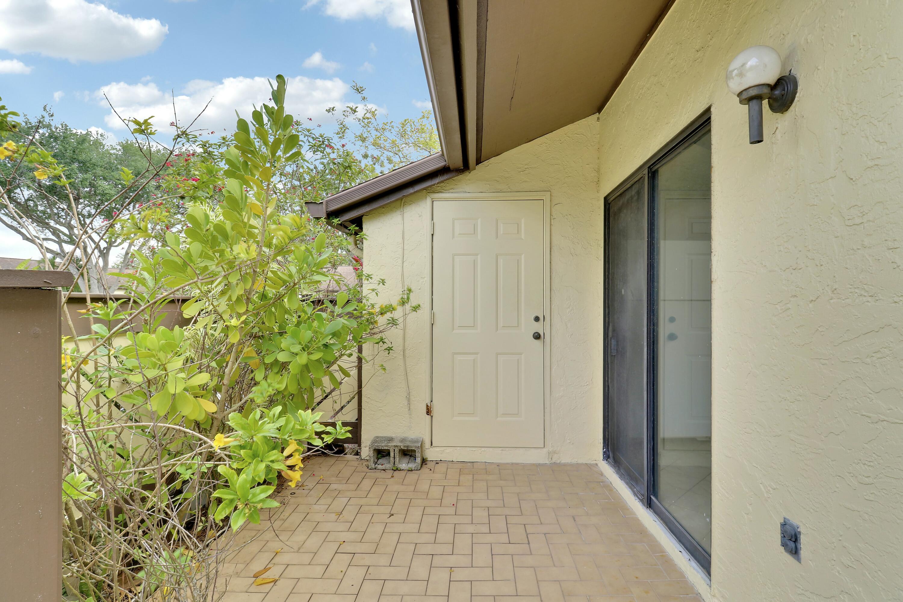 STRATHMORE GATE I UNIT TWO - Residential