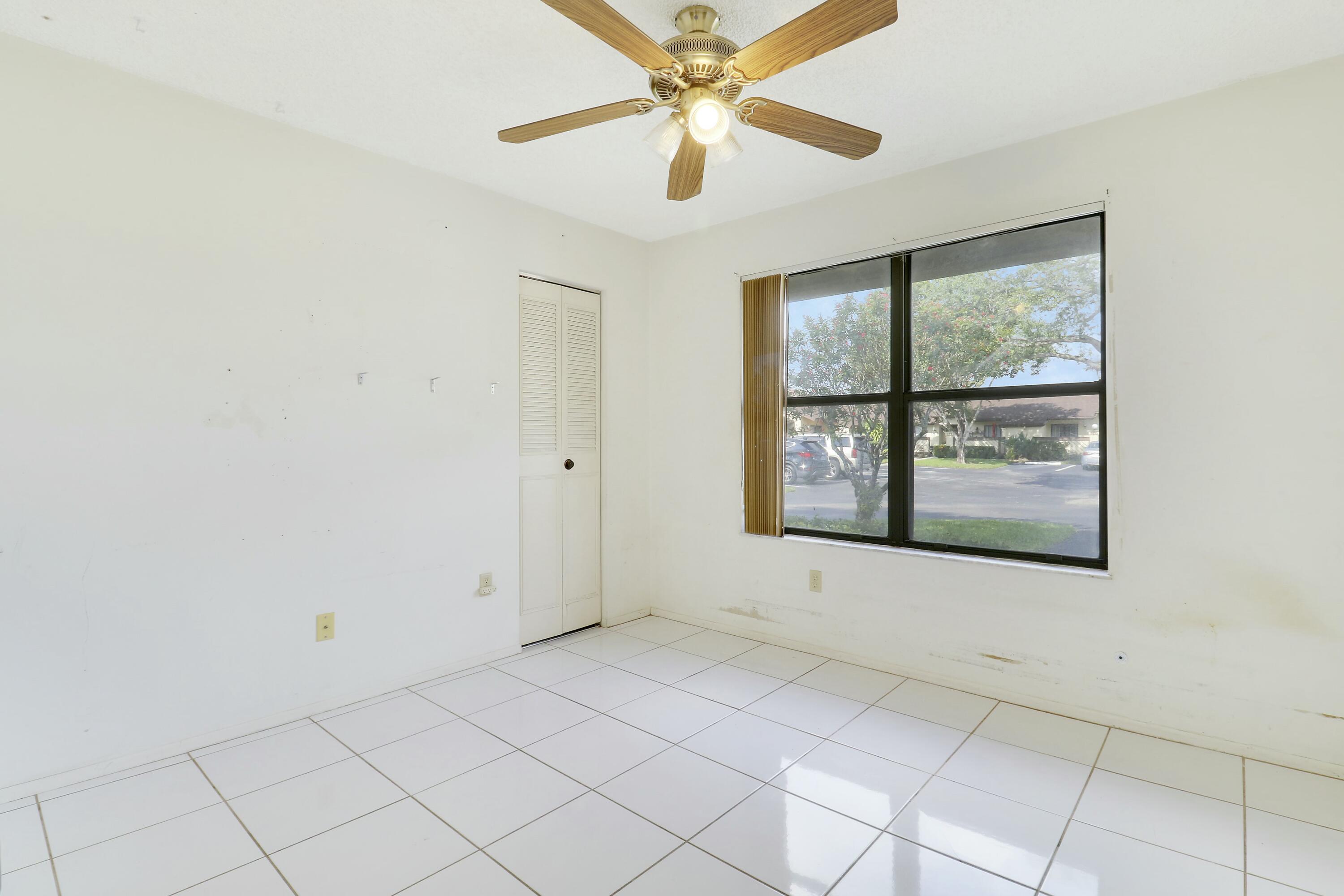 STRATHMORE GATE I UNIT TWO - Residential