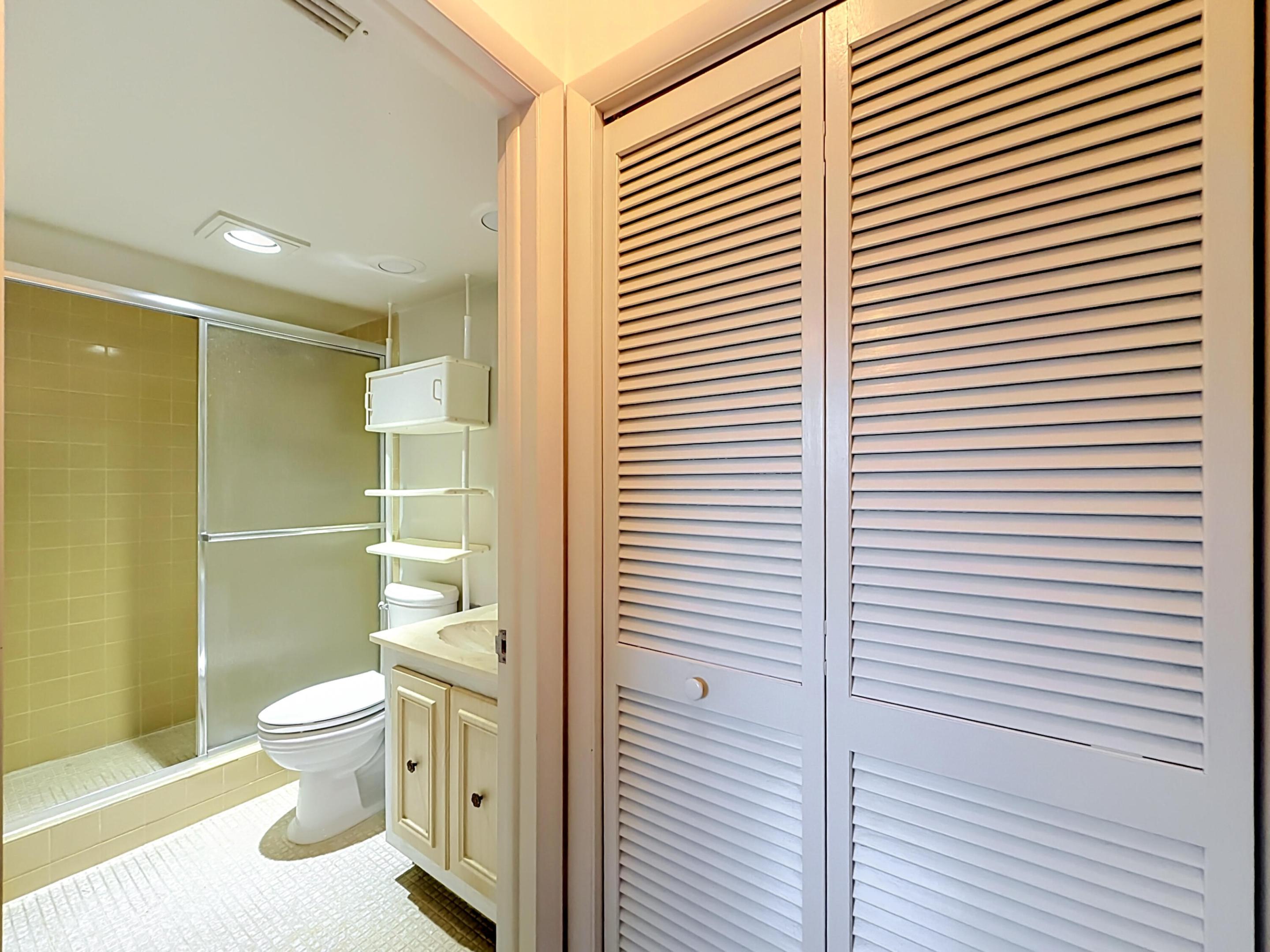 LAKE FOREST CONDO - Residential