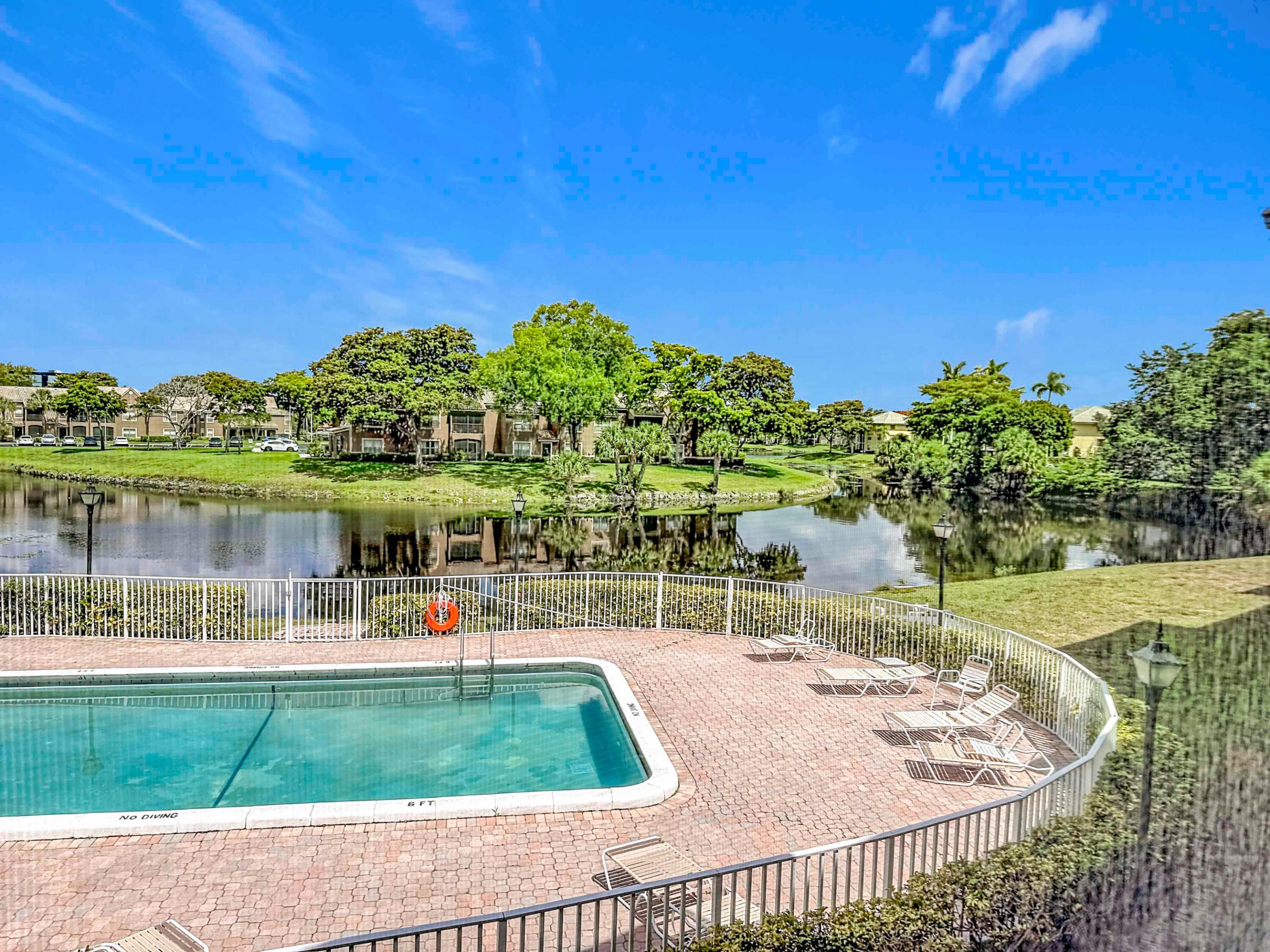 LAKE FOREST CONDO - Residential