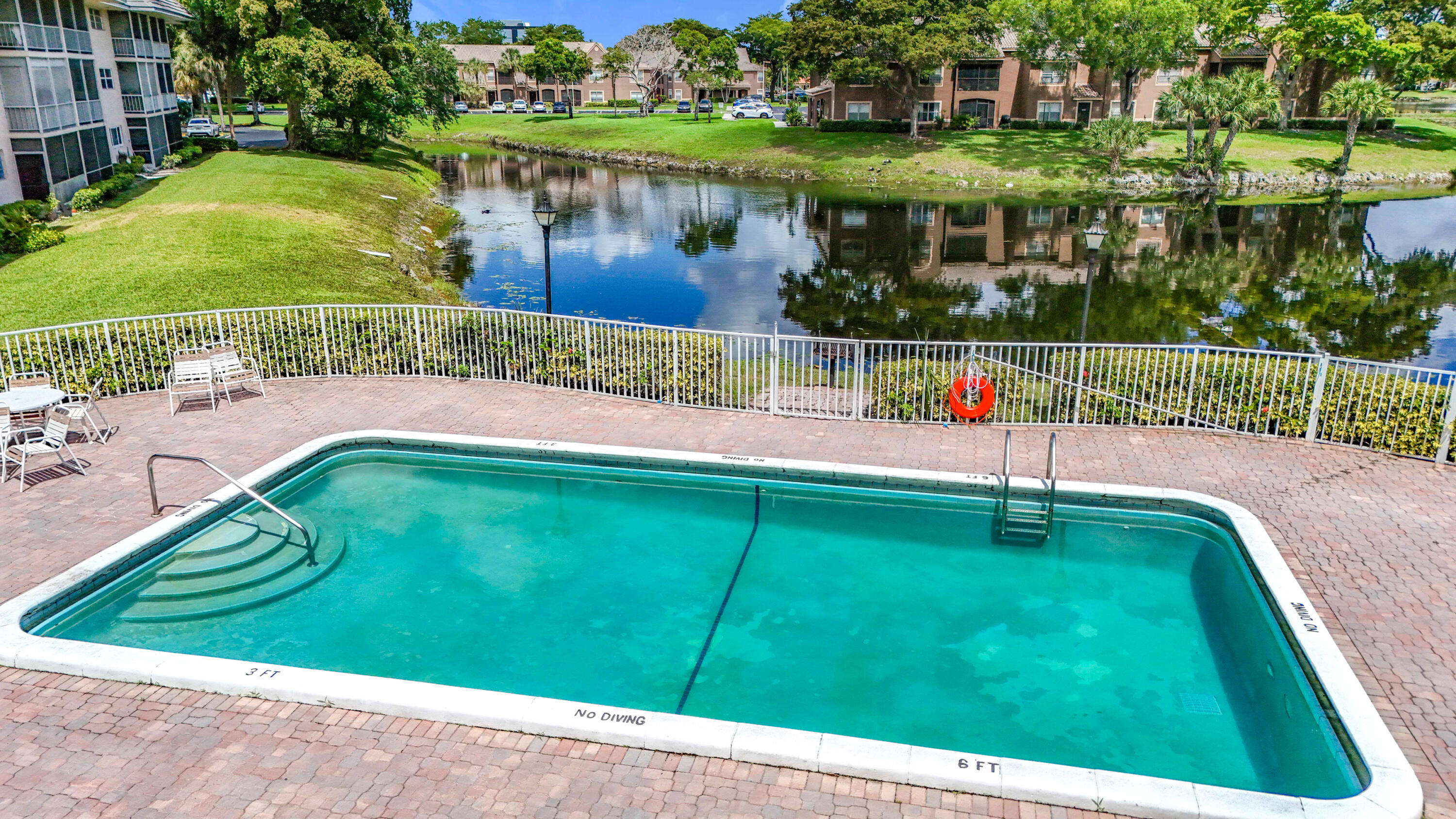 LAKE FOREST CONDO - Residential