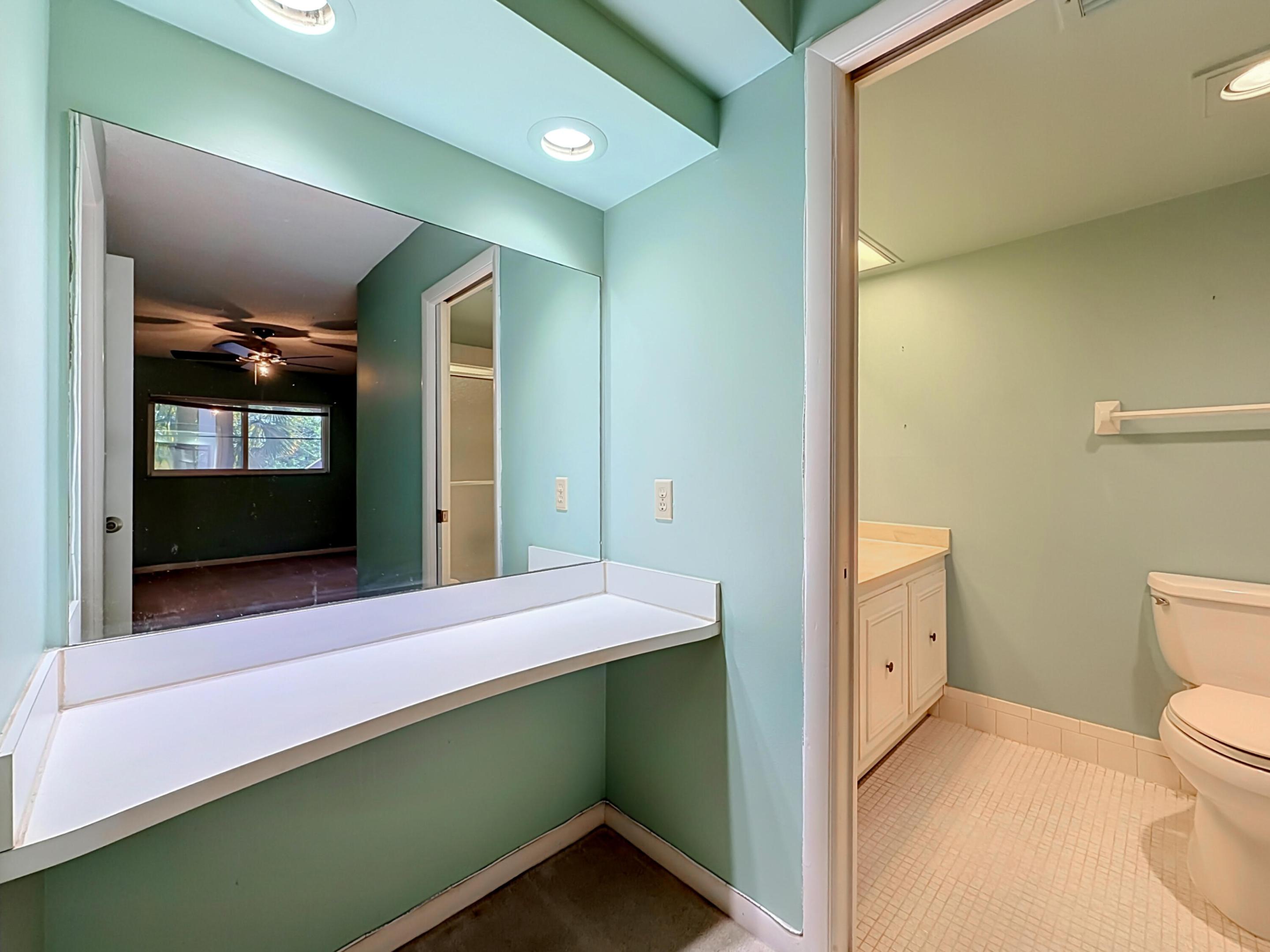 LAKE FOREST CONDO - Residential