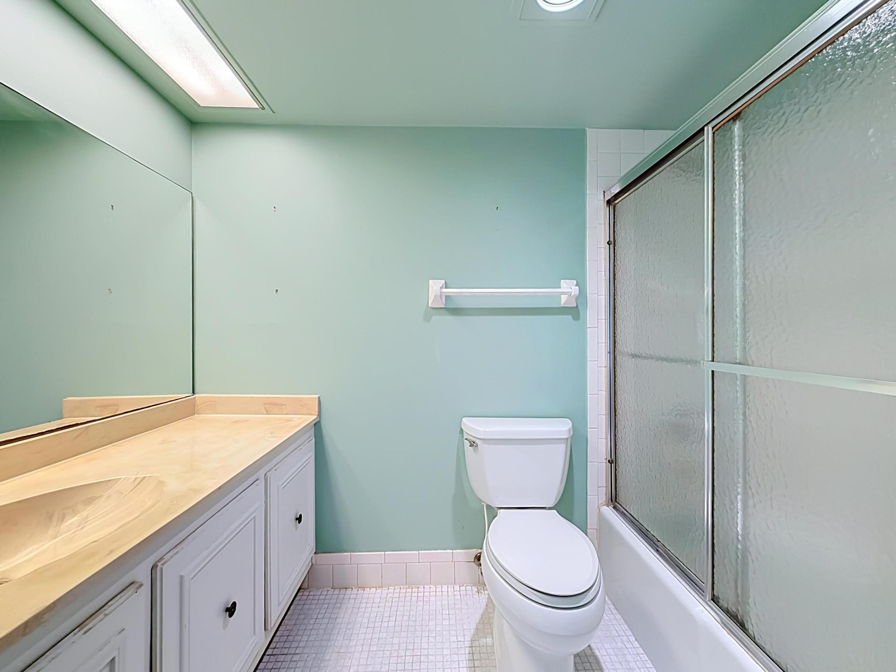 LAKE FOREST CONDO - Residential