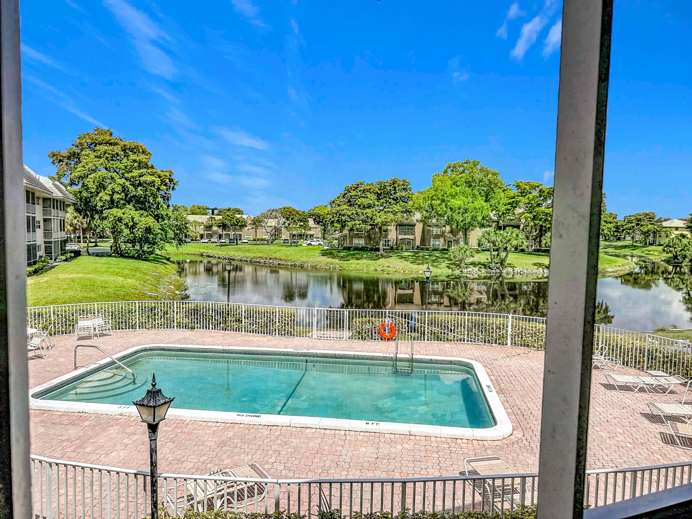 LAKE FOREST CONDO - Residential