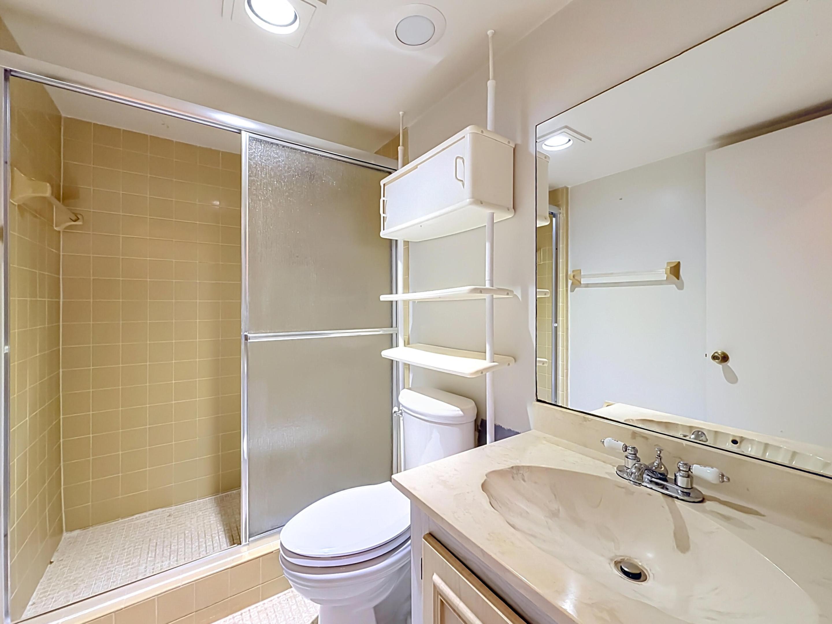 LAKE FOREST CONDO - Residential