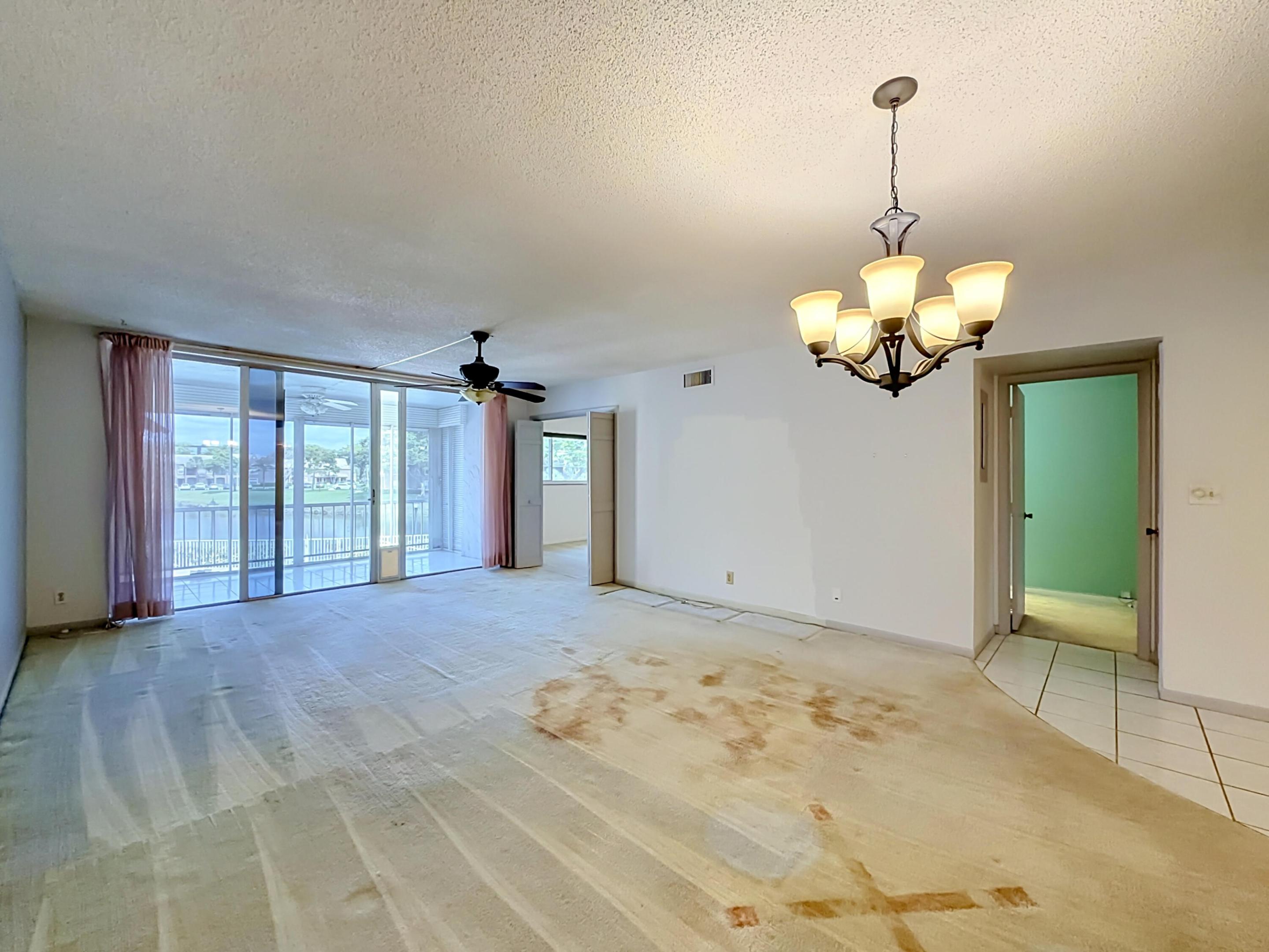 LAKE FOREST CONDO - Residential