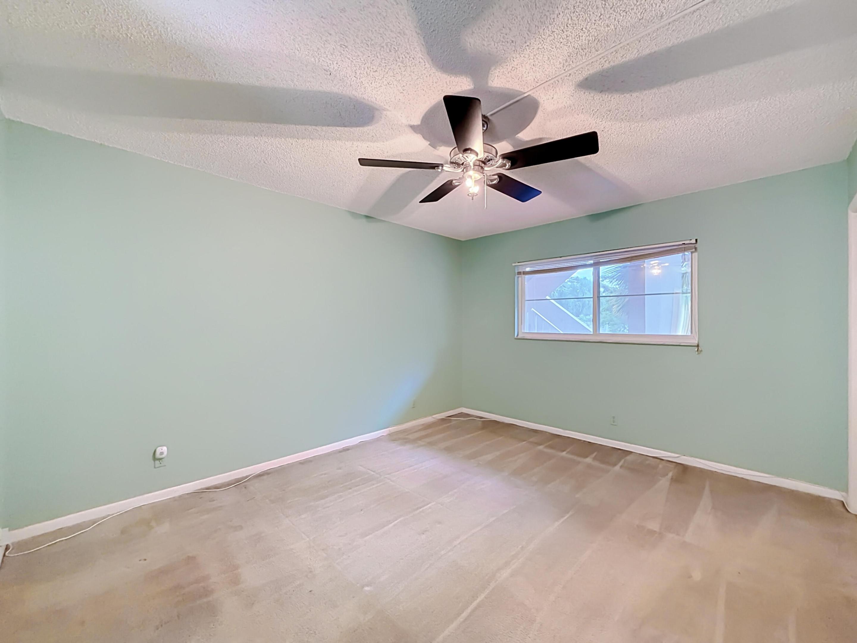 LAKE FOREST CONDO - Residential