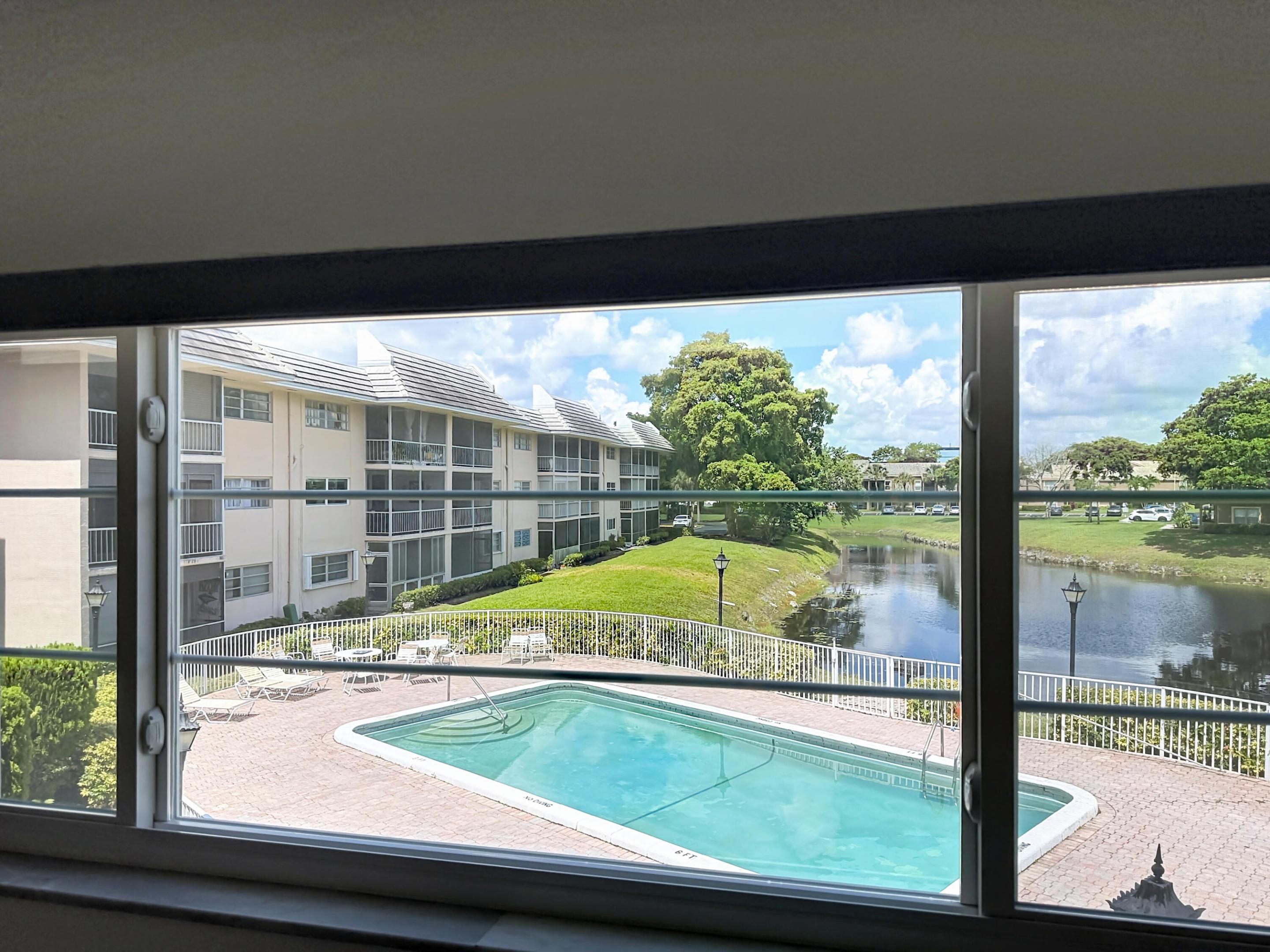LAKE FOREST CONDO - Residential