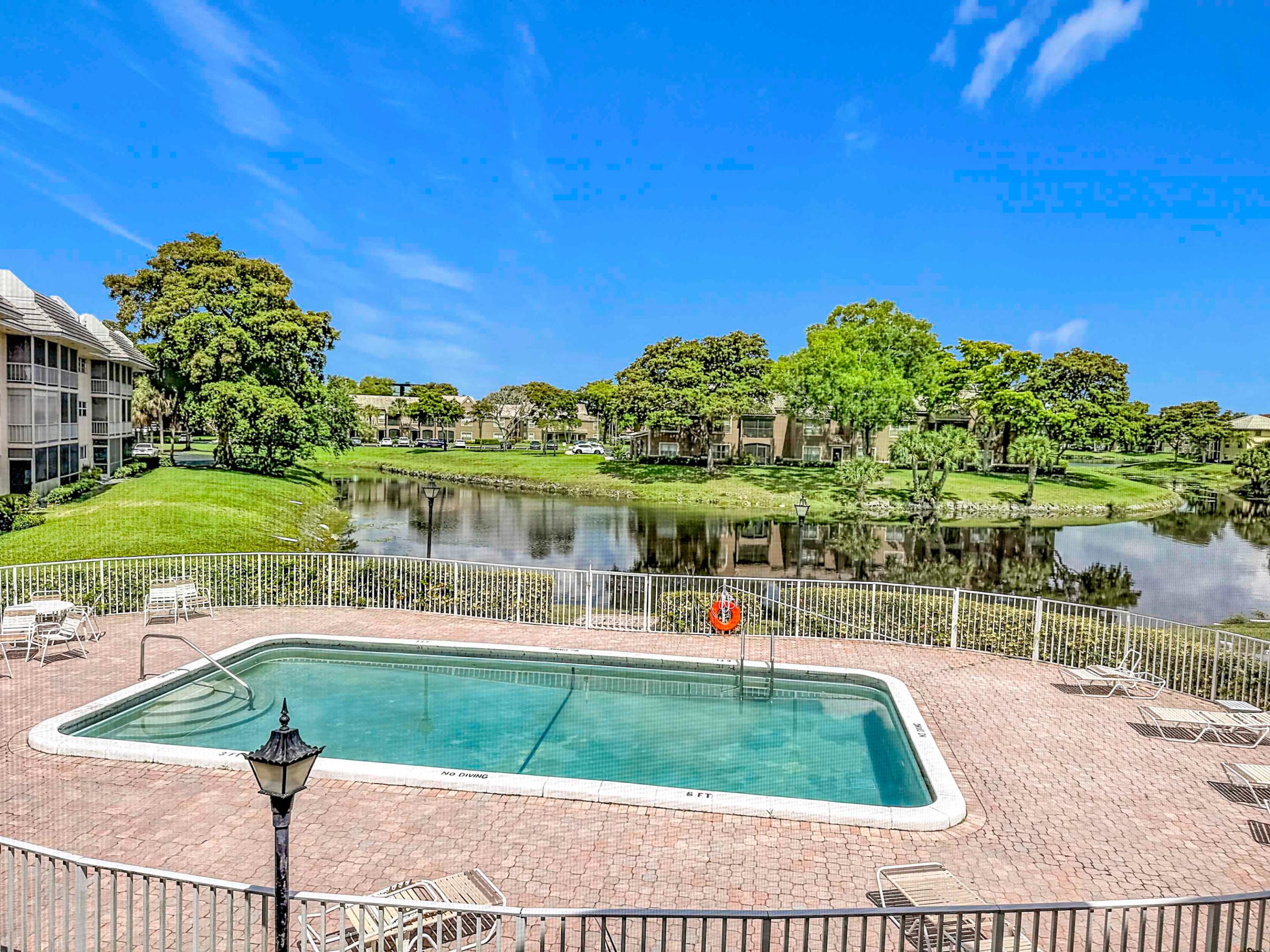 LAKE FOREST CONDO - Residential