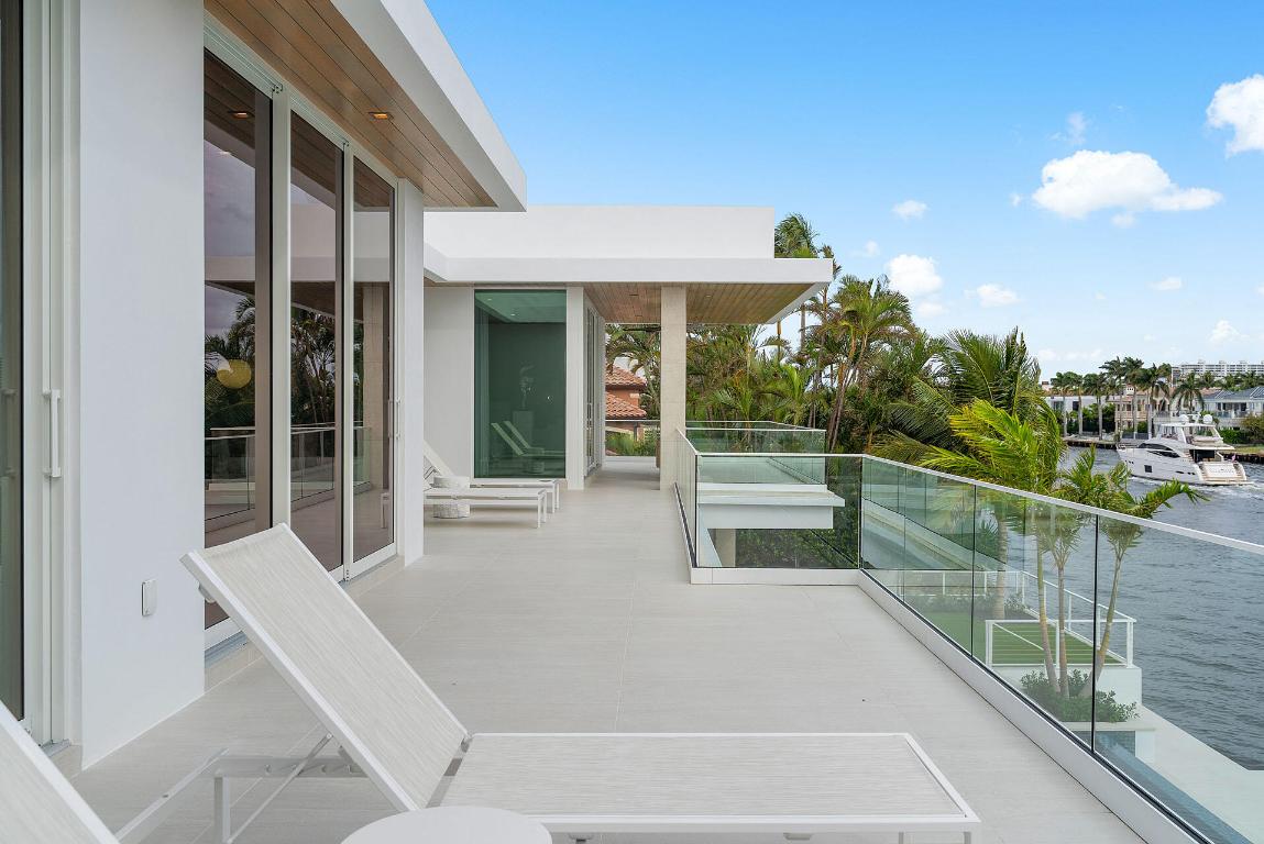 ROYAL PALM YACHT & COUNTRY CLUB - Residential