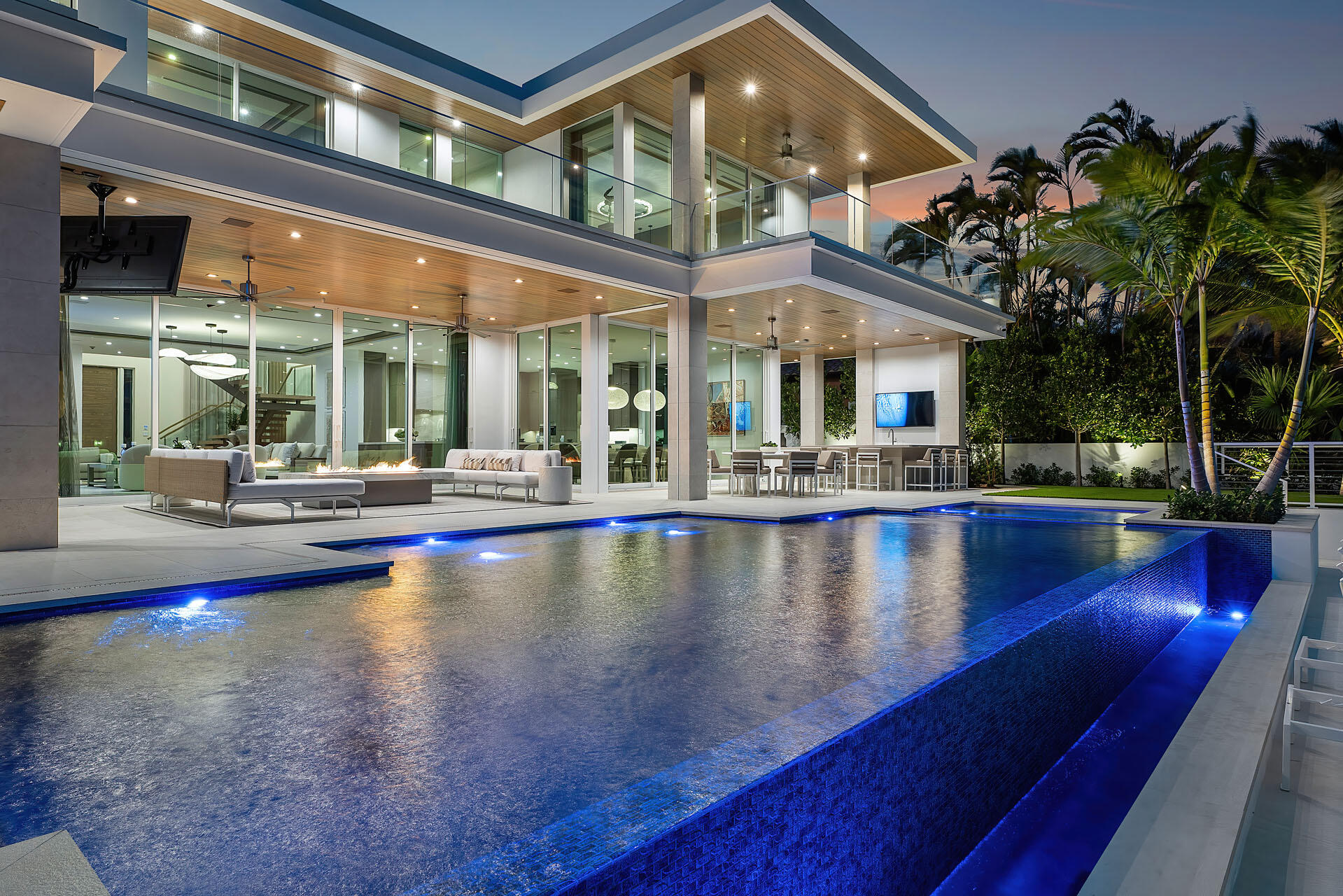 ROYAL PALM YACHT & COUNTRY CLUB - Residential