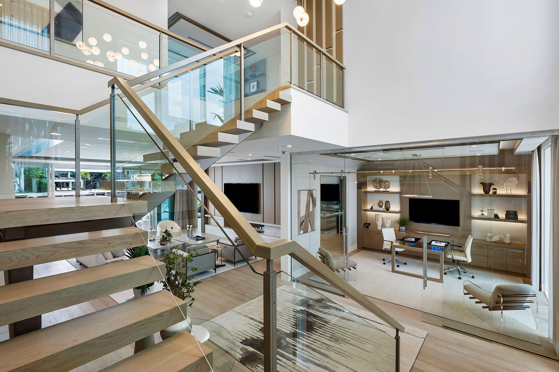 ROYAL PALM YACHT & COUNTRY CLUB - Residential