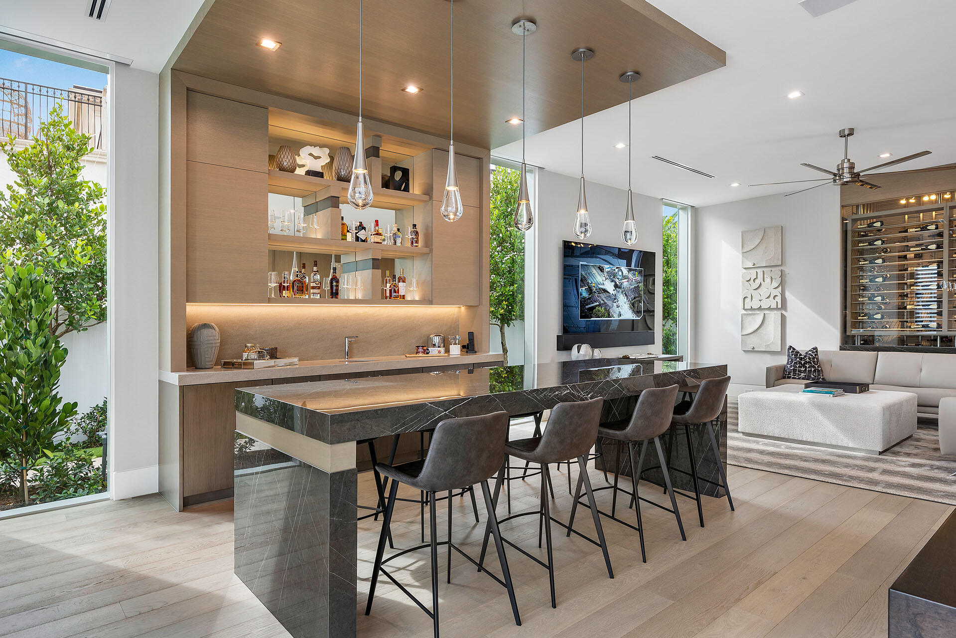 ROYAL PALM YACHT & COUNTRY CLUB - Residential