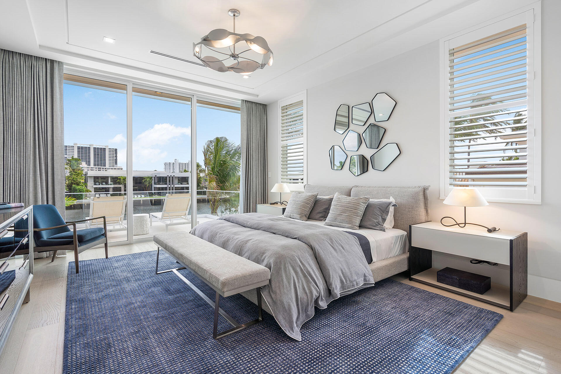 ROYAL PALM YACHT & COUNTRY CLUB - Residential
