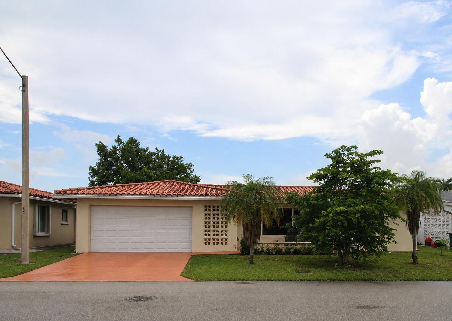 MAINLANDS OF TAMARAC LAKES - Residential