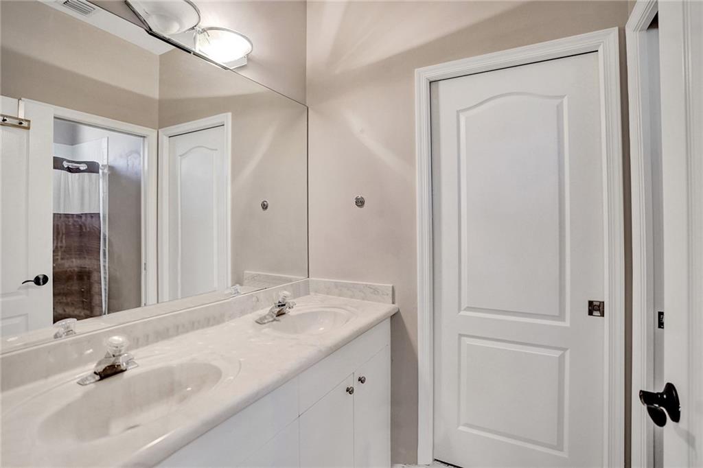 Sector 6 East 155-4 B - Residential