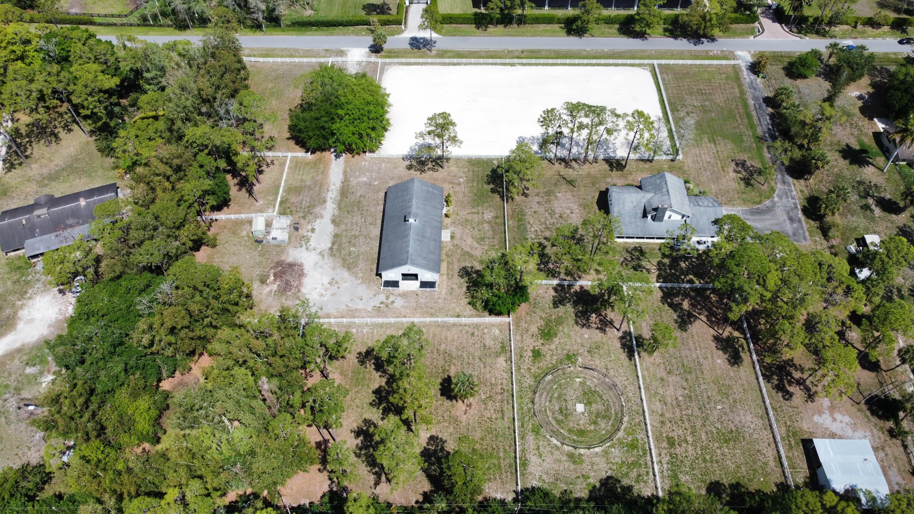 LOXAHATCHEE GROVES - Residential