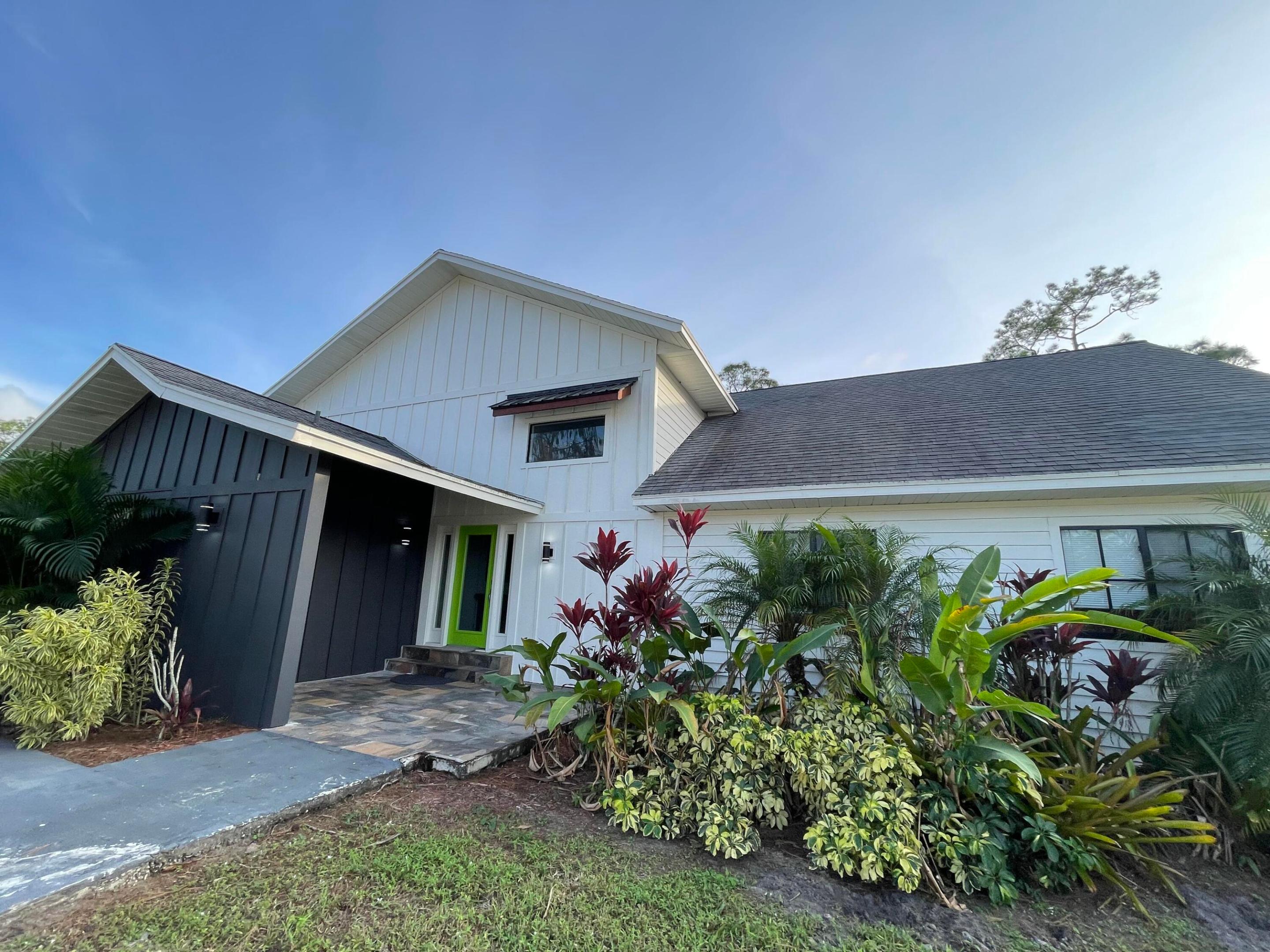 LOXAHATCHEE GROVES - Residential