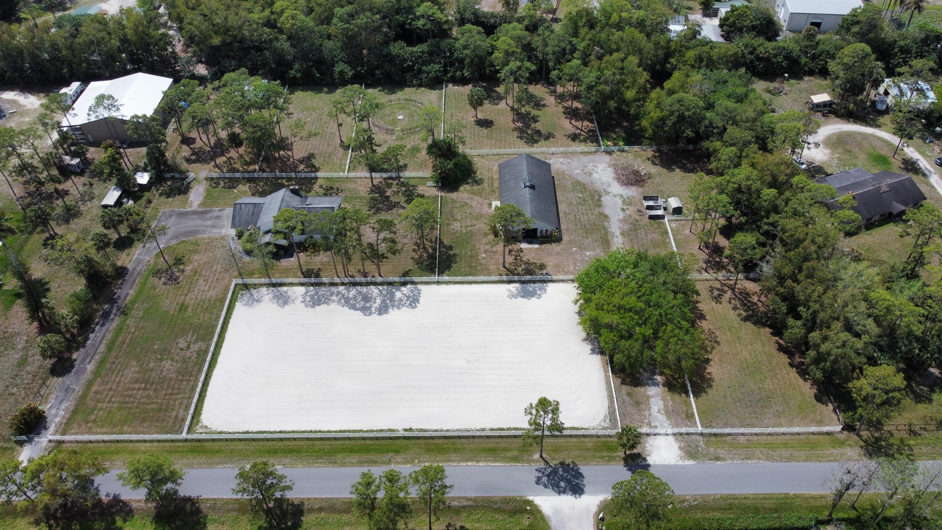 LOXAHATCHEE GROVES - Residential